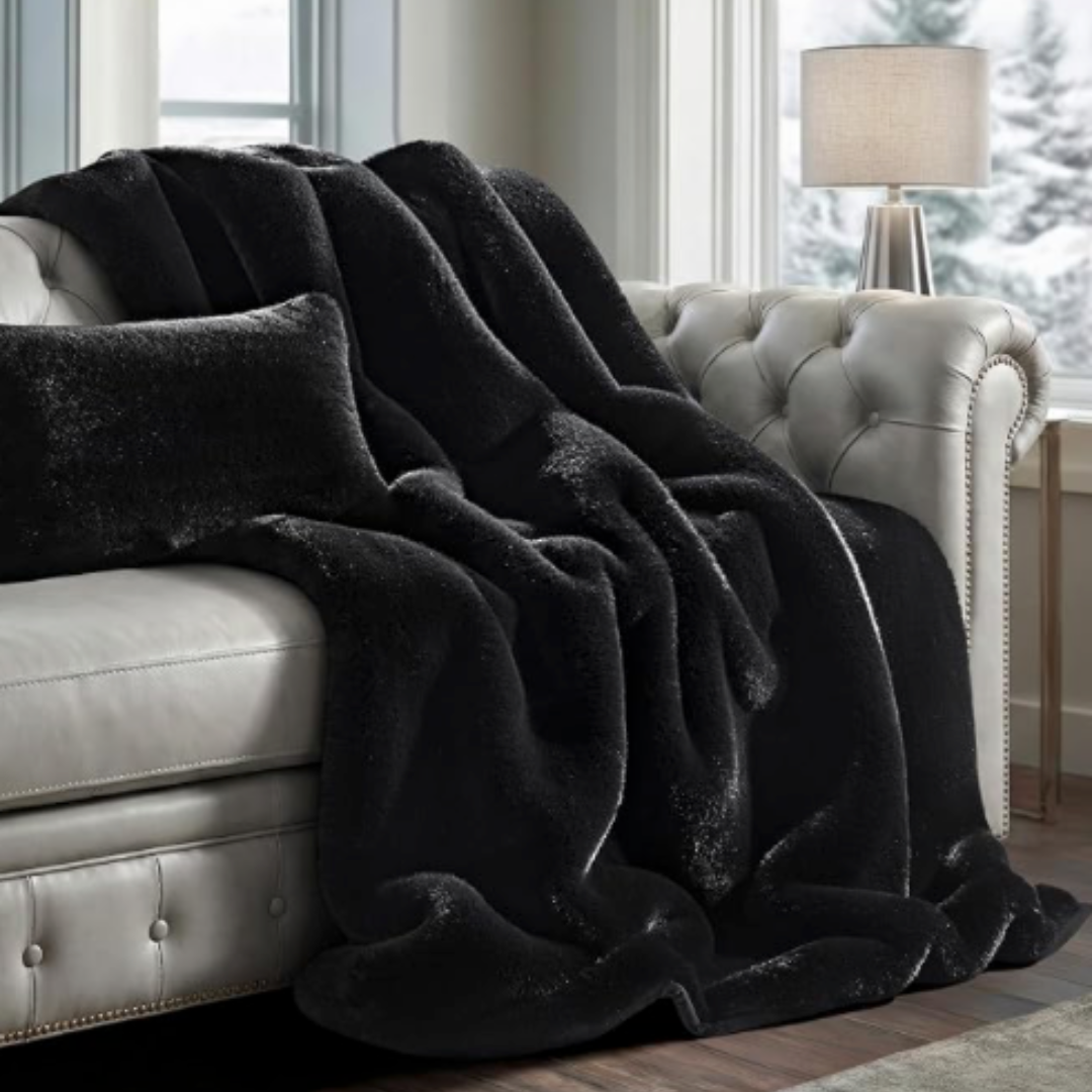 7_Black Accent Wall Amazon Finds.png