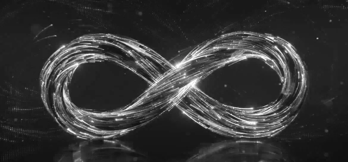 Quand le fini engendre l'infini : récursion et vertige de l'illimité