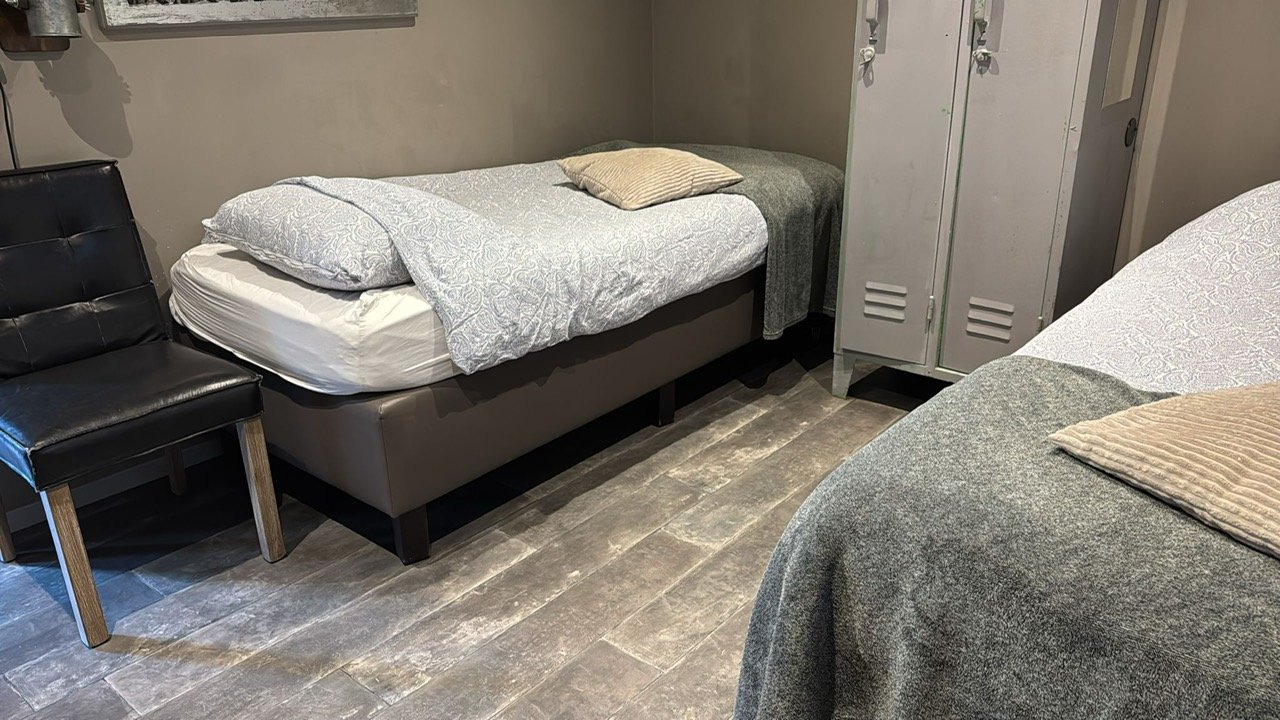 foto slaapkamer appartement beneden zij aanzicht