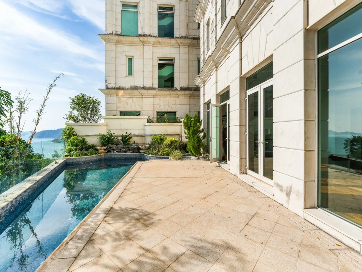 110 Repulse Bay Road