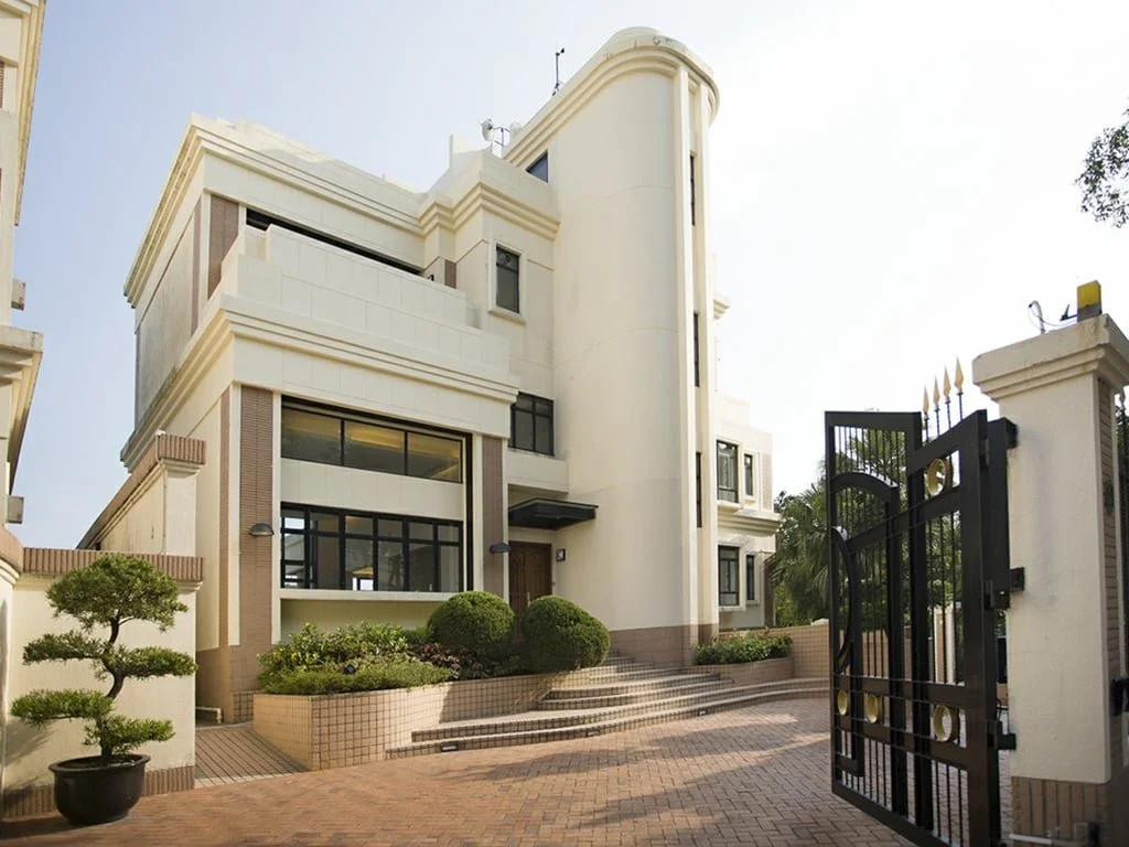 21 Coombe Road House