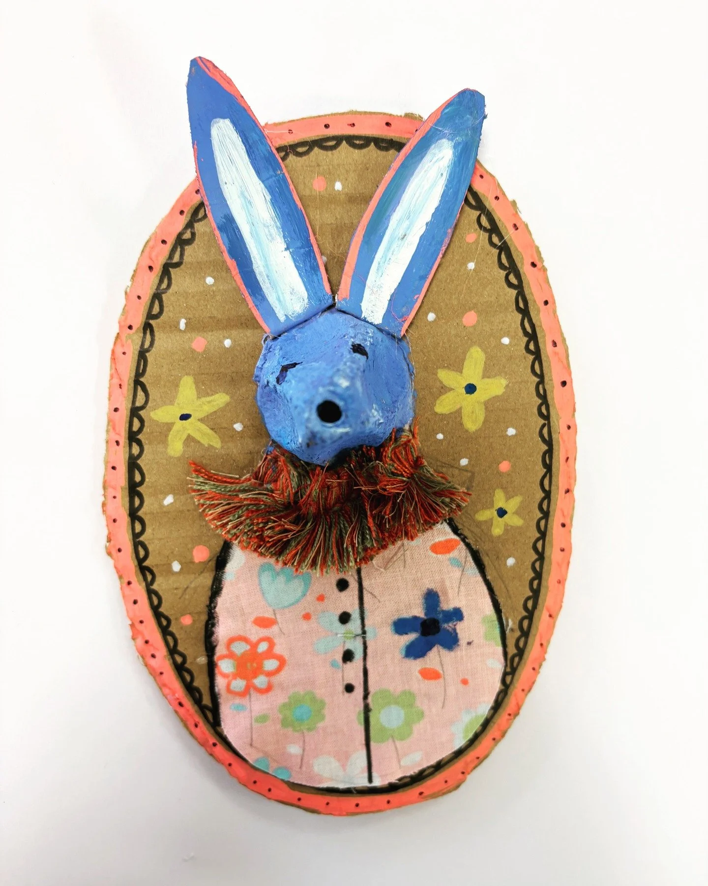 Boxed Bunnies are here for Easter Holidays only and it&rsquo;s properly crafty 🐰🎨✨

Come down to the studio at @Thread and create your own Boxed Bunny plate to take home. You can turn it into a hanging for your room, pop it on the wall, or just kee