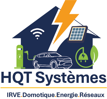 Logo de la société HQT Systèmes avec une maison, une voiture électrique, une station de recharge, et des icônes d'énergie solaire et réseau, représentant la domotique, l'énergie et les réseaux.