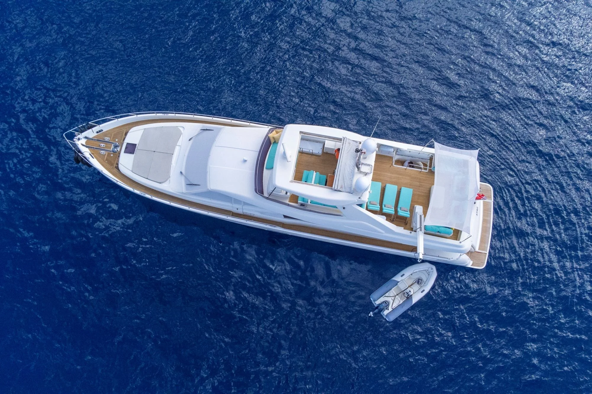 Astarte-Ferretti-motor-yacht-valef-yachts (5)-min.jpg