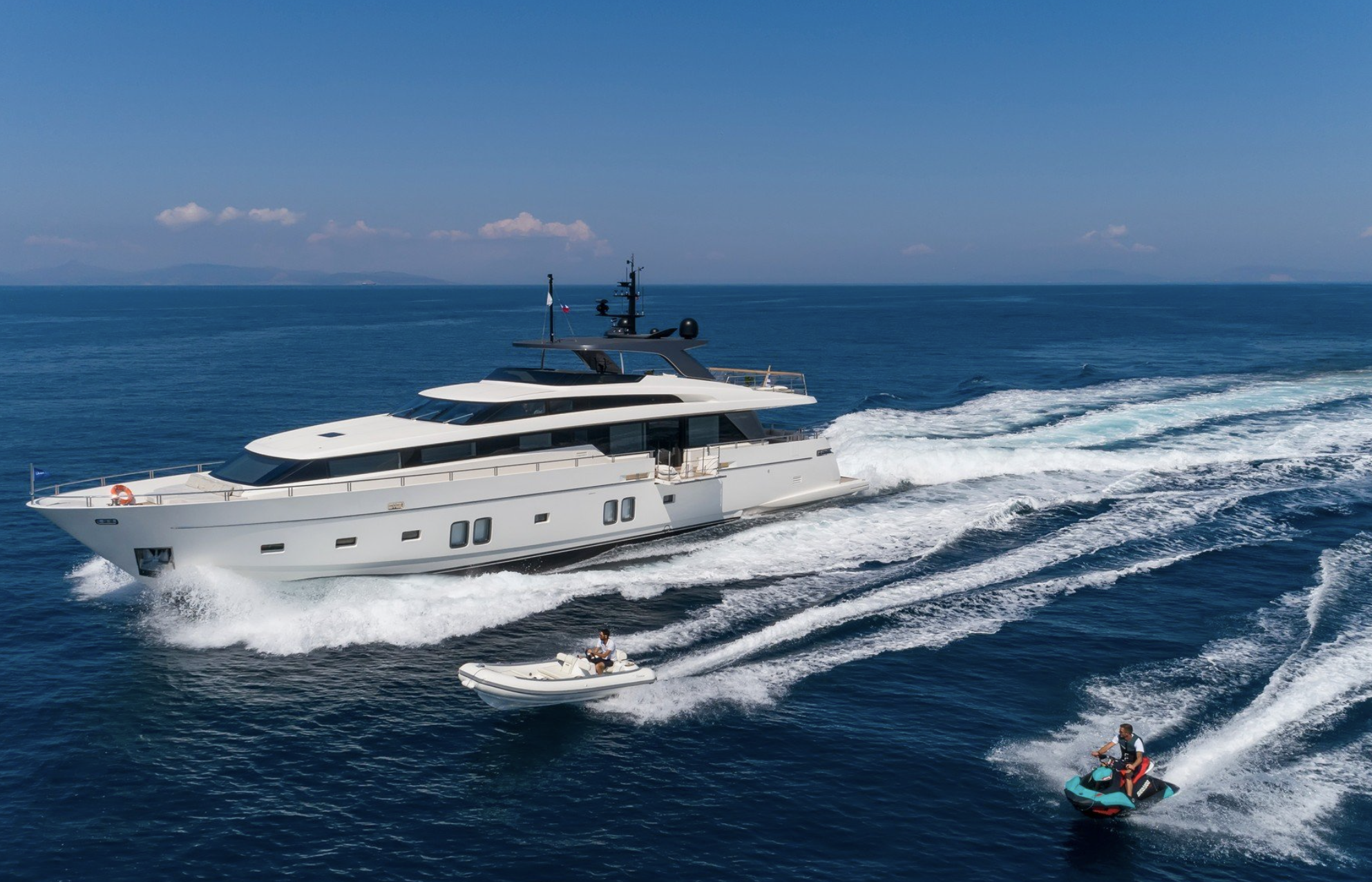 Dinaia | 10 guests | 32.00m