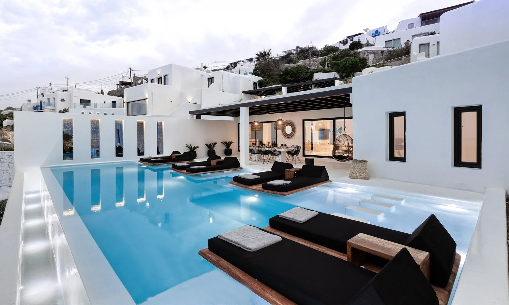 BLACK PEARL (66).jpg