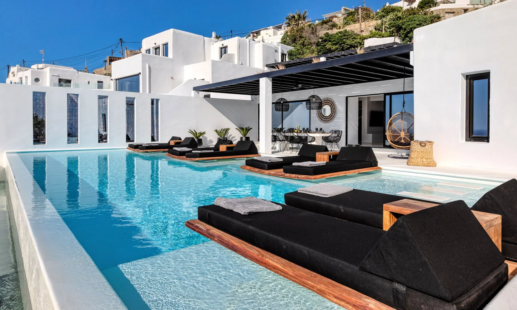 BLACK PEARL (36).jpg