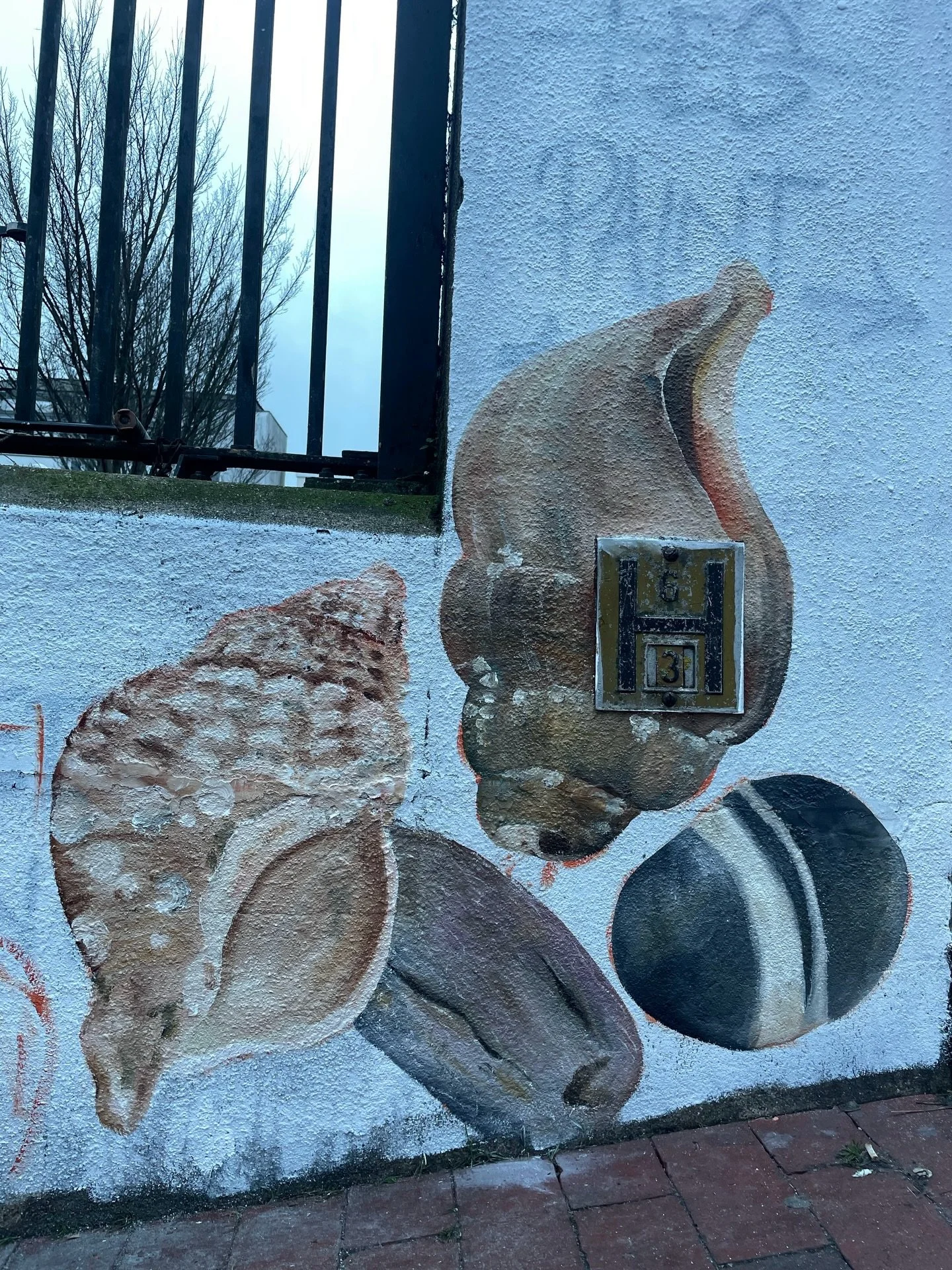 Some snippets from each day working on this mural

It&rsquo;s quite literally *thanks to hilly Brighton* been an uphill battle, fighting against the nonstop rain damaging the paint, but I&rsquo;m glad to have wrapped up my section after a much needed