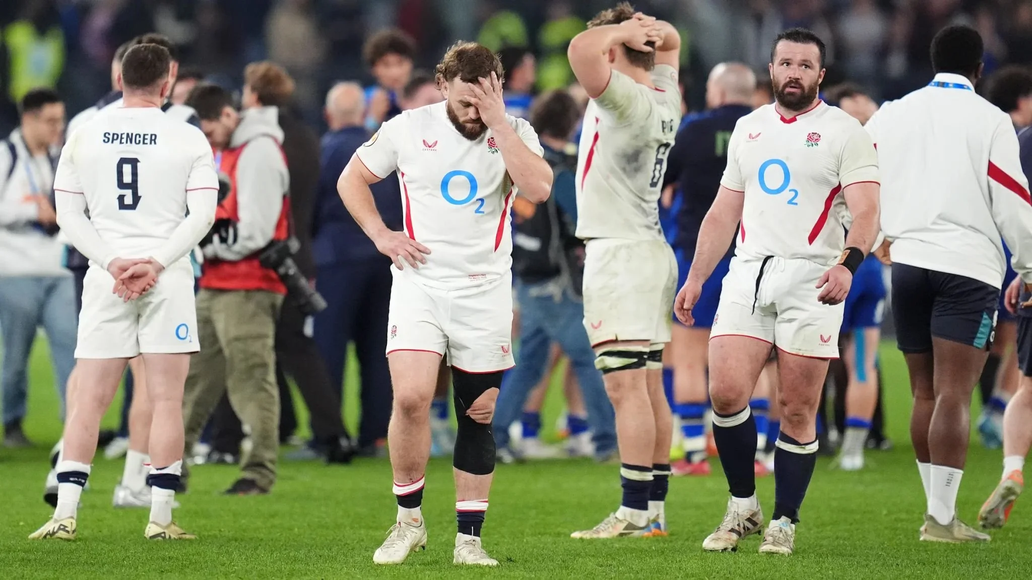 England - When The Shirt Weighs Heavy