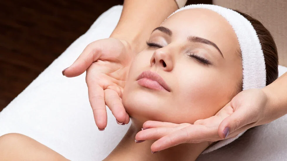 FACIAL & PEEL