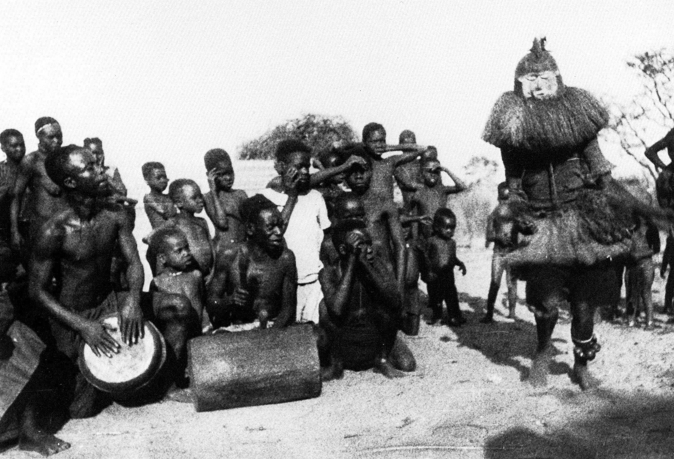 Suku helmet mask field photo AHDRC 0001173-001.jpg