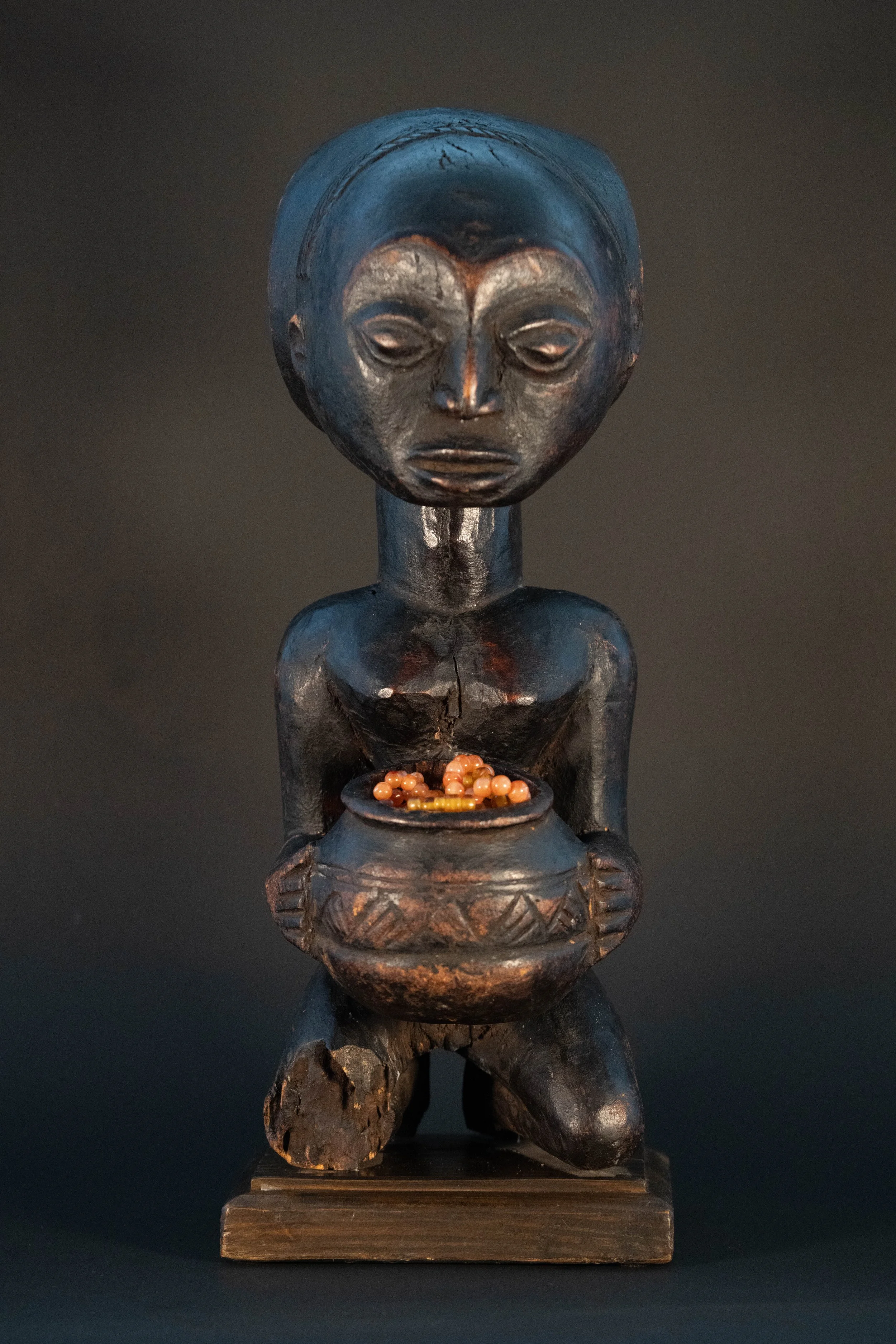 Luba Kneeling Female Figure with Bowl, Democratic Republic of the Congo