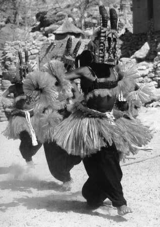 Dogon Mask AHDRC 0004274-001 2.jpg