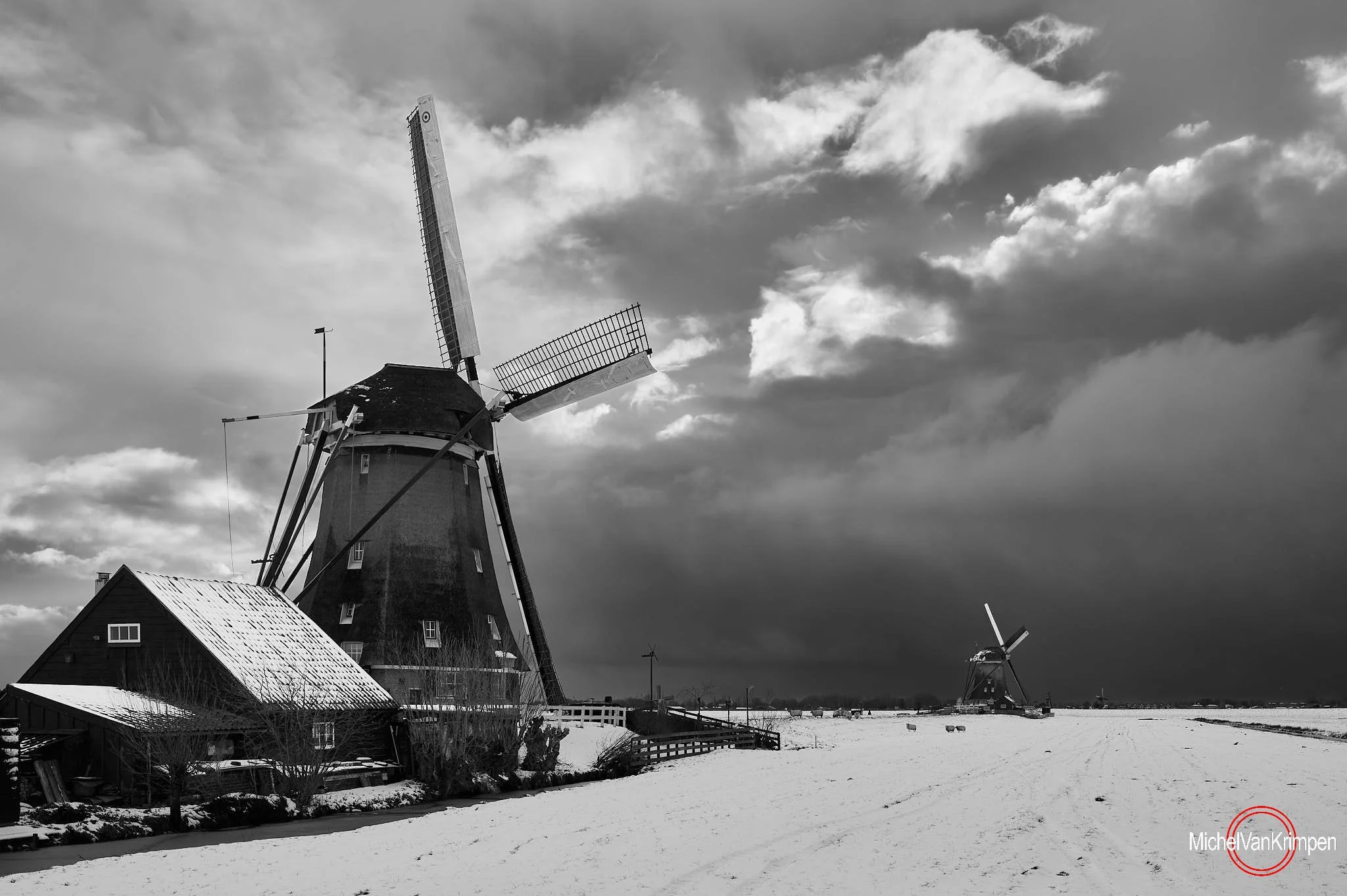 De Viergang Aarlanderveen naderende sneeuwstorm