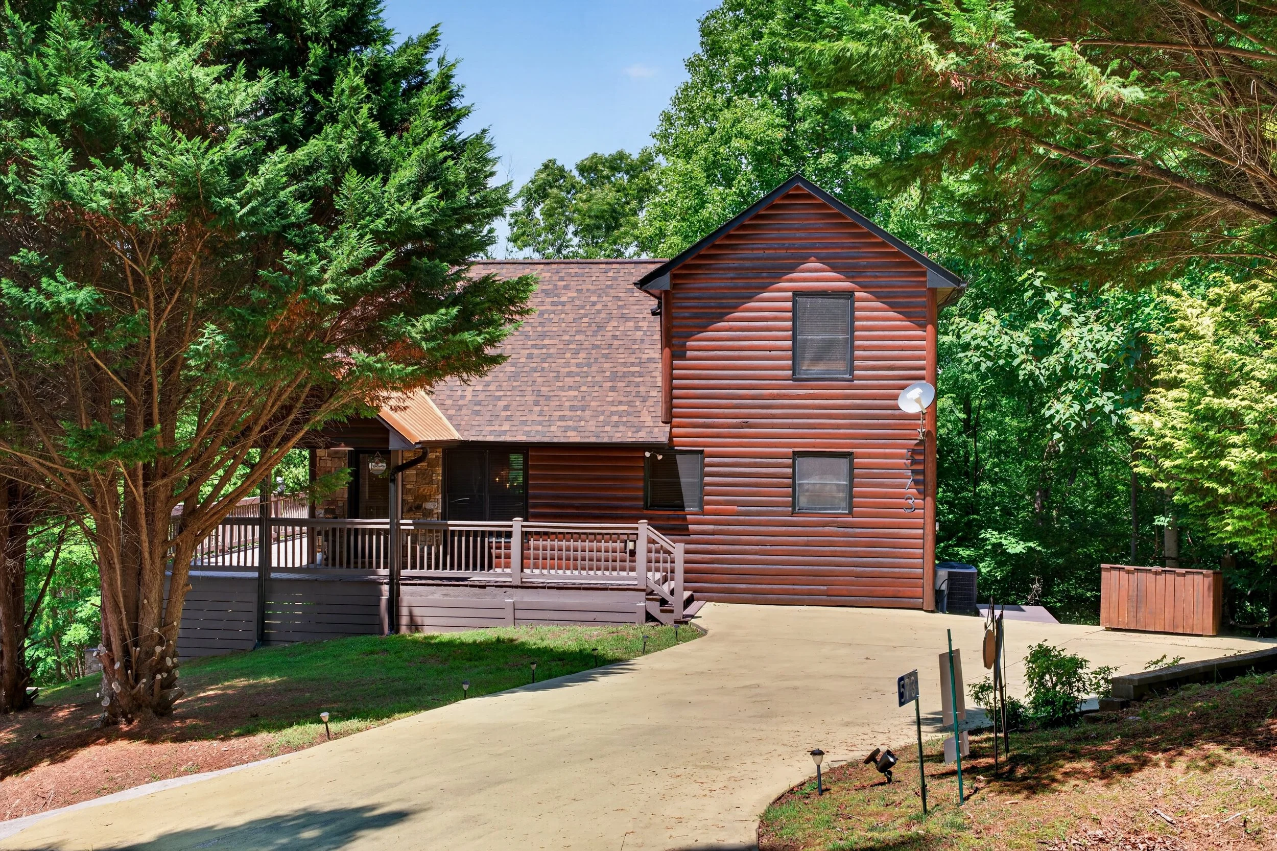 573 Weaver Creek Way