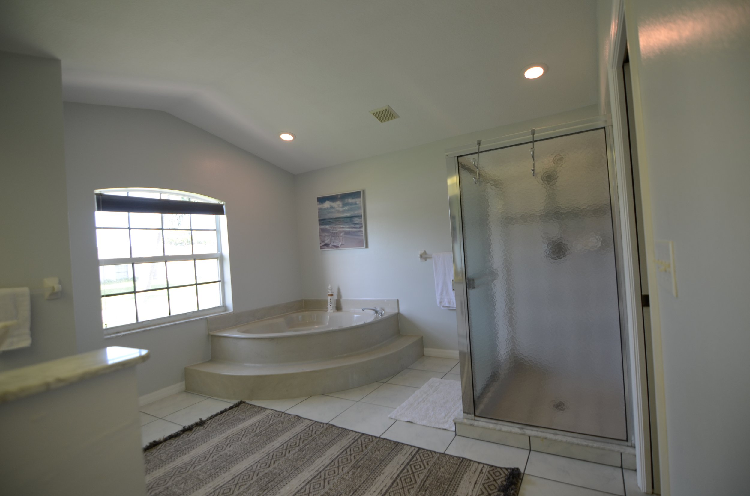 DSC_6523_master bath.JPG