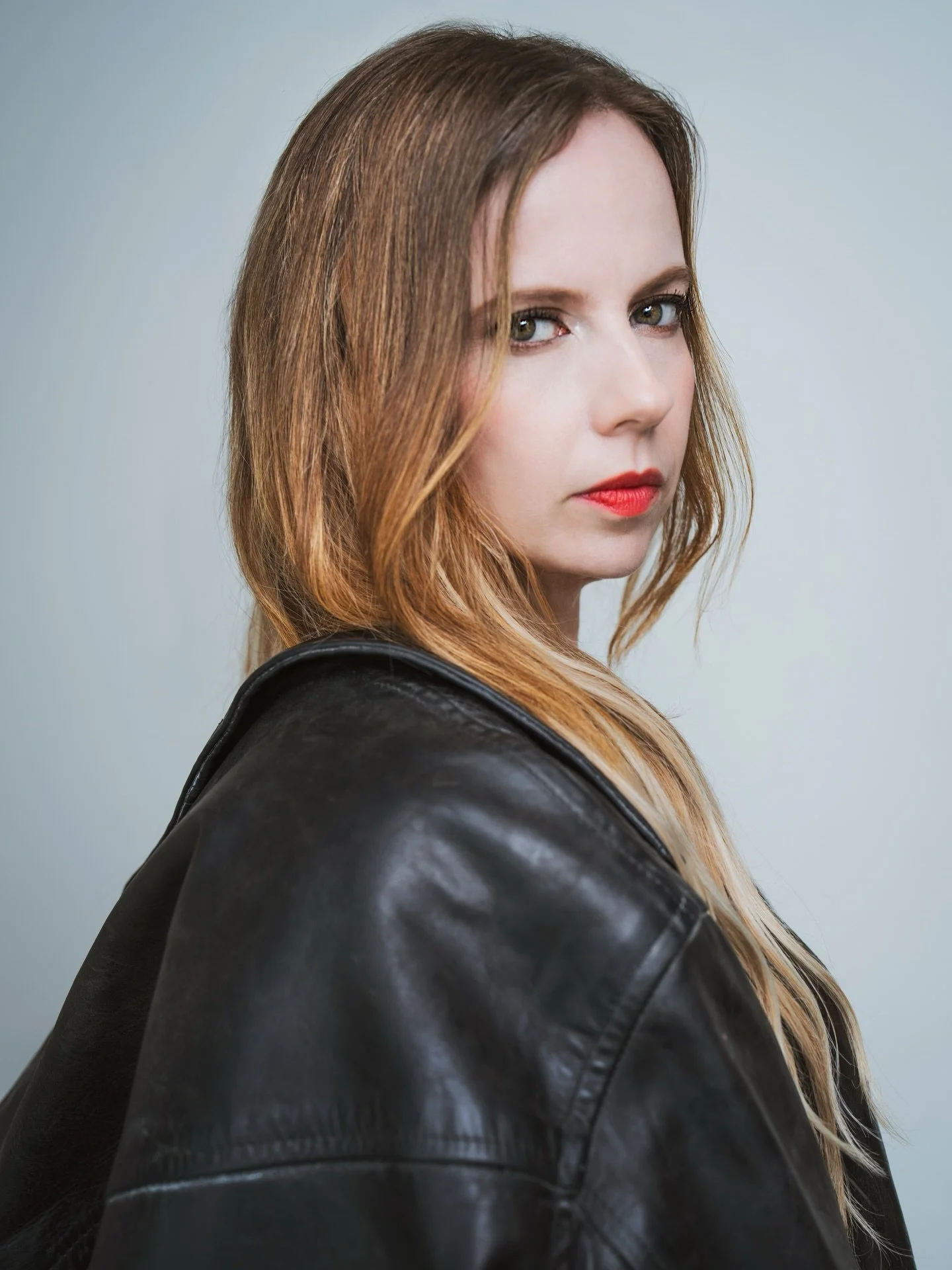 📸 @studioaviva 💄@swankmakeup ❤️ I saw the incredible movie Hamnet recently and was inspired by director @chloezhao who used dance breaks to help motivate and emotionally heal the actors from heavier scenes. I will be adding this to my own healing t