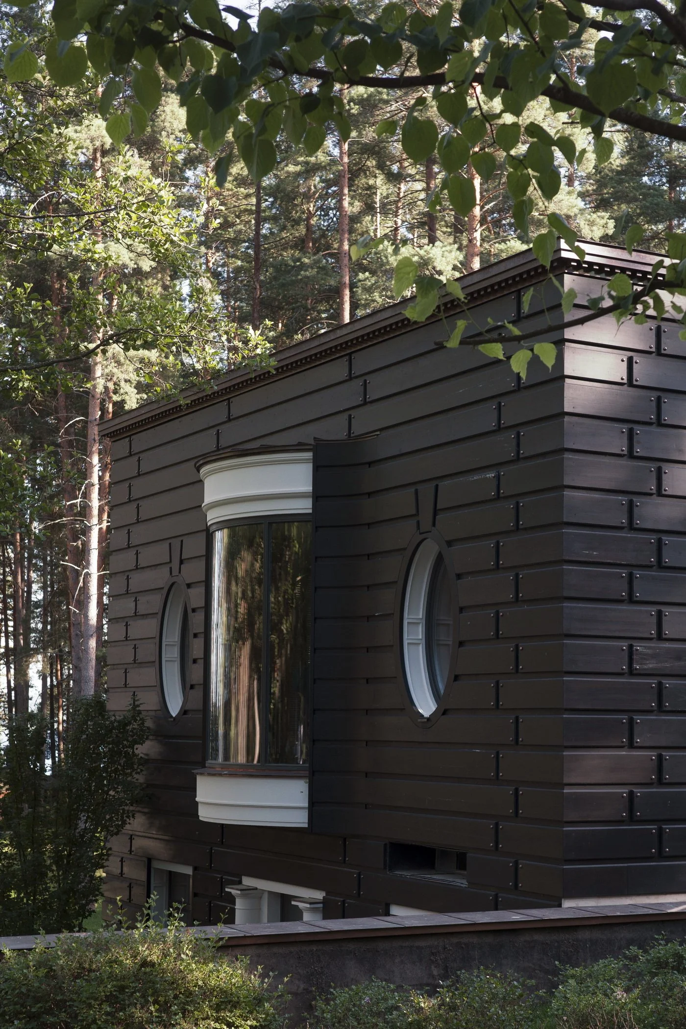 05_House by the Lake_0014.jpg