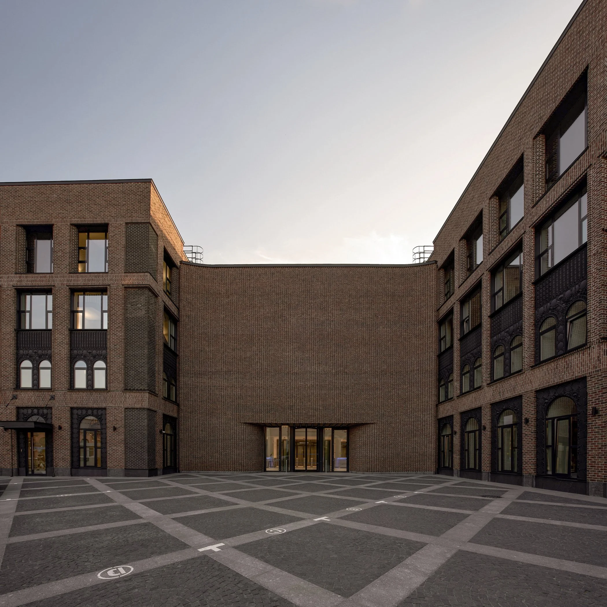 06_Office Building_0002.jpg