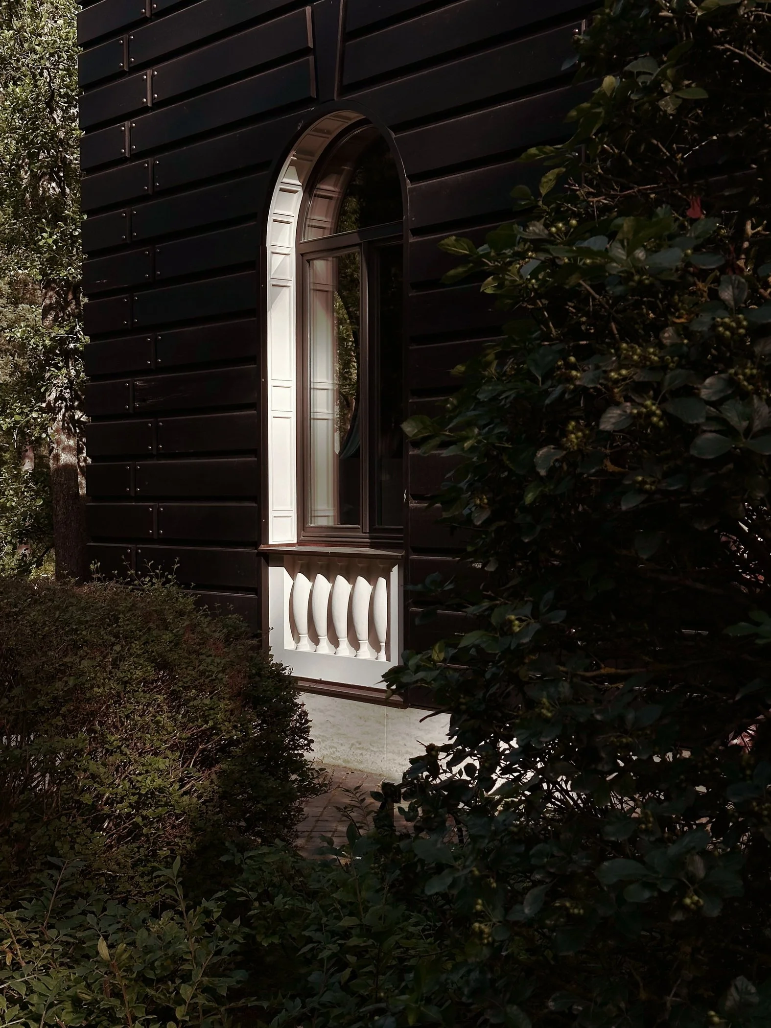 05_House by the Lake_0006.jpg