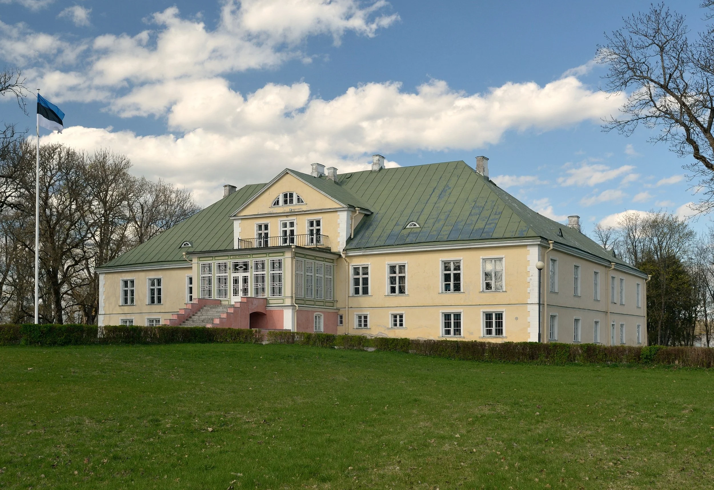 Albu_mõisa_peahoone2012 (1).jpg