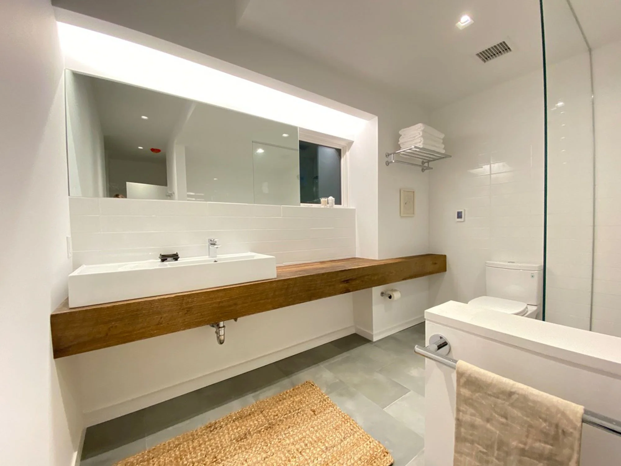 Master Bathroom.jpg