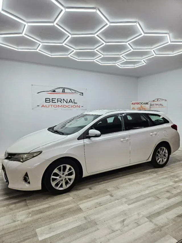 Toyota Auris 2014