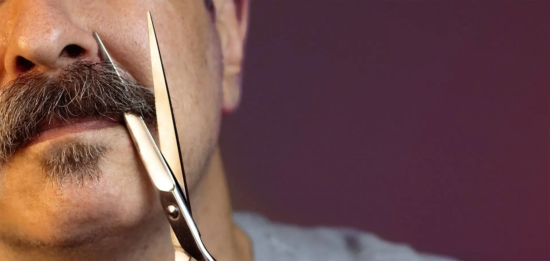 Não Cometa Estes Erros Quando For Aparar Seu Bigode