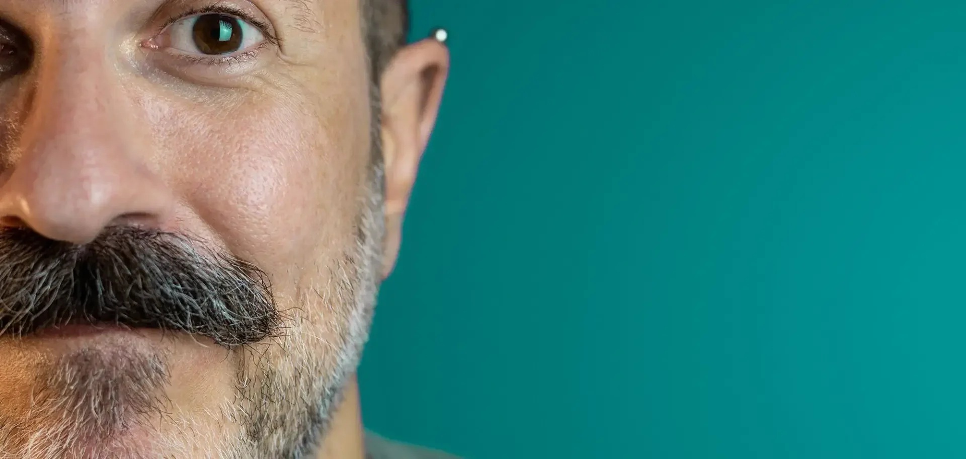 Transformando uma Barba Lenhador em um Beardstache