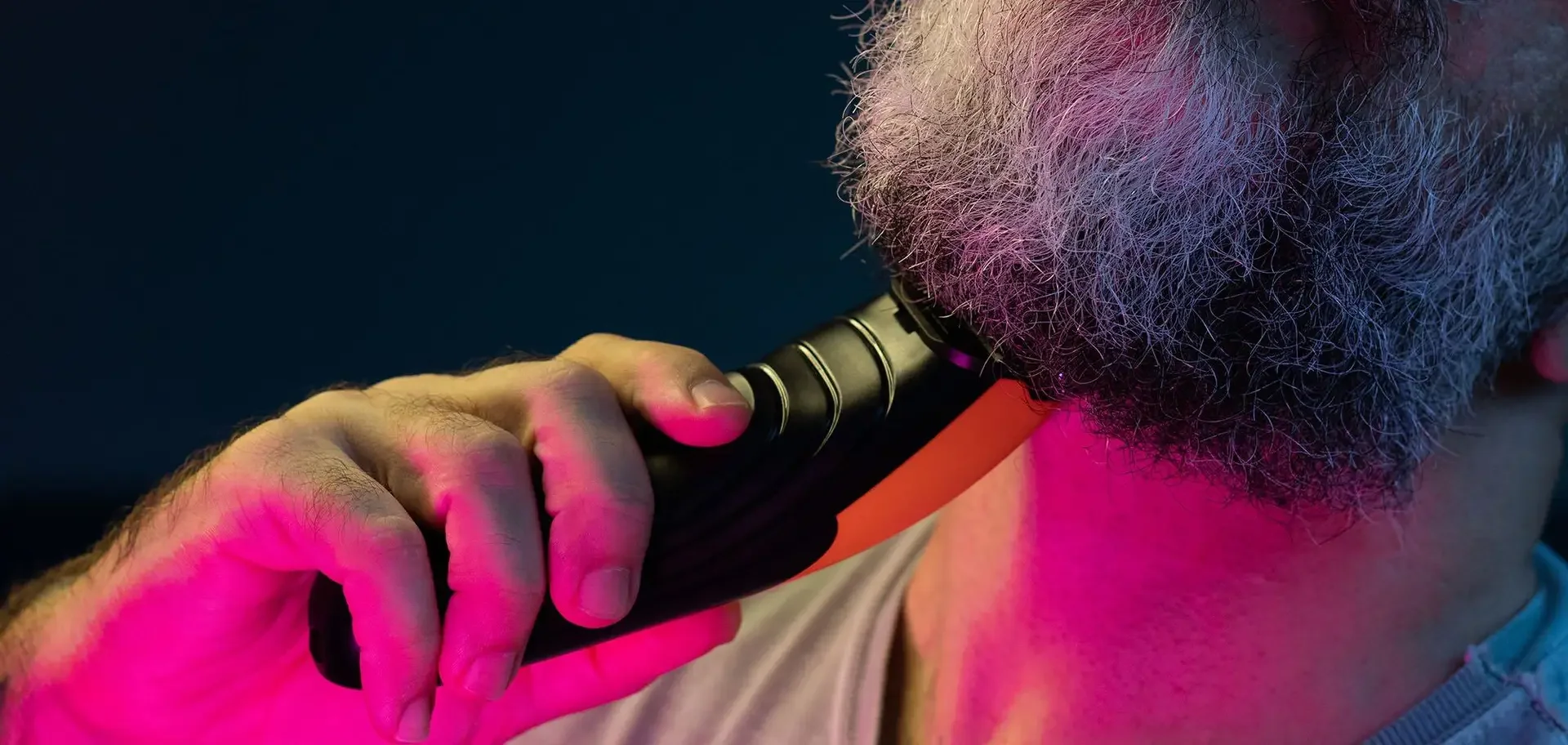 Como Fazer a Linha do Pescoço na Barba