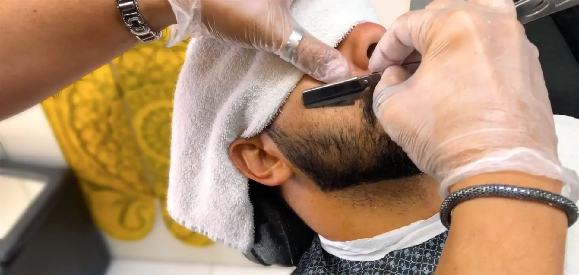 Barba Curta Modelada | Zero Quatro Barbearia