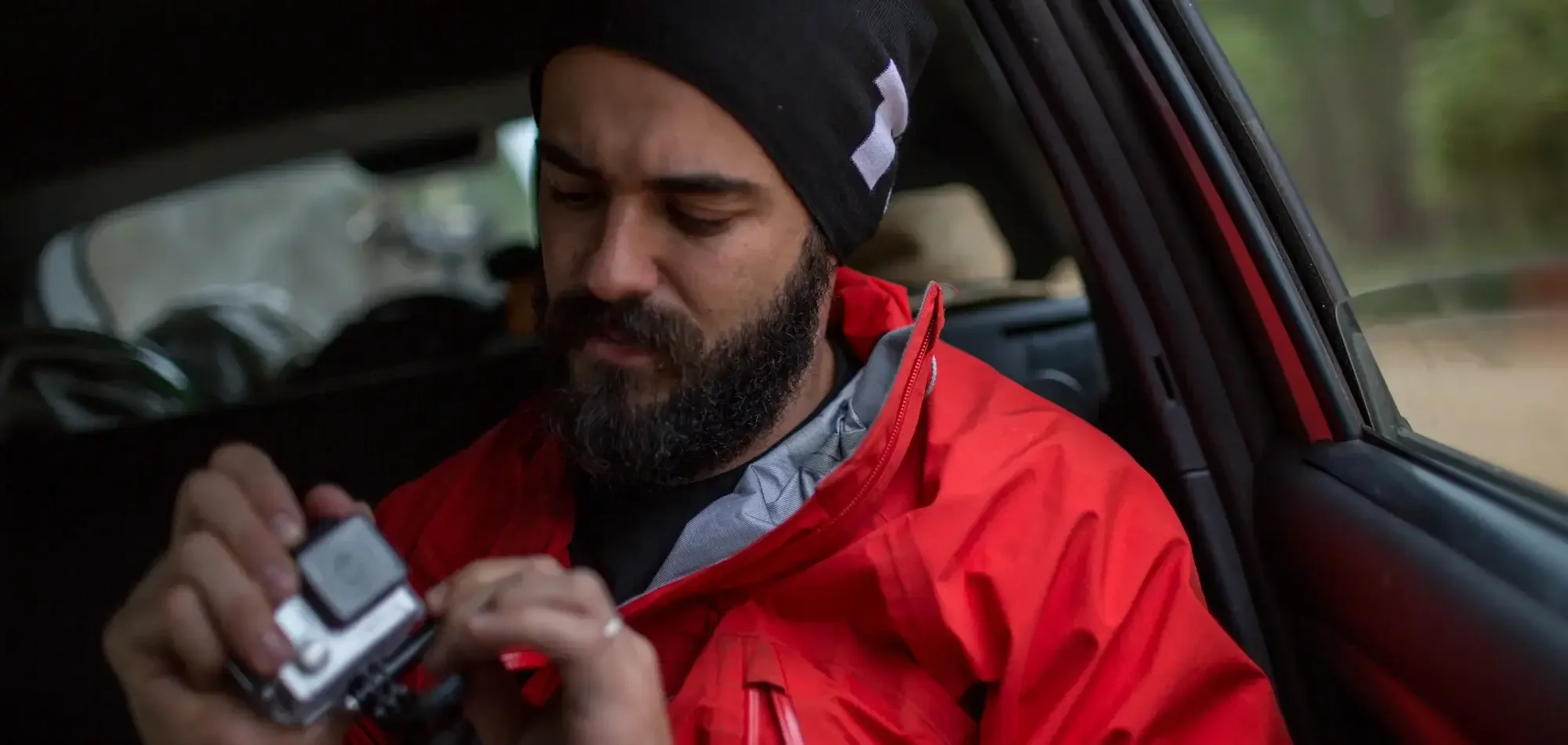 Amigos barbudos na final do Prêmio Jabuti com livro sobre Abrolhos