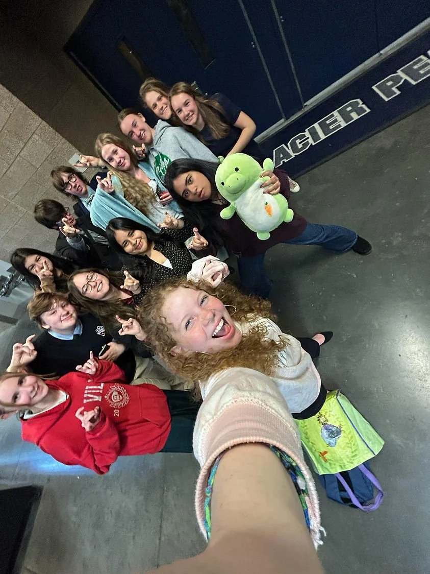 MOUNT VERNON HIGH SCHOOL | 
Coach Kelley Kirkpatrick