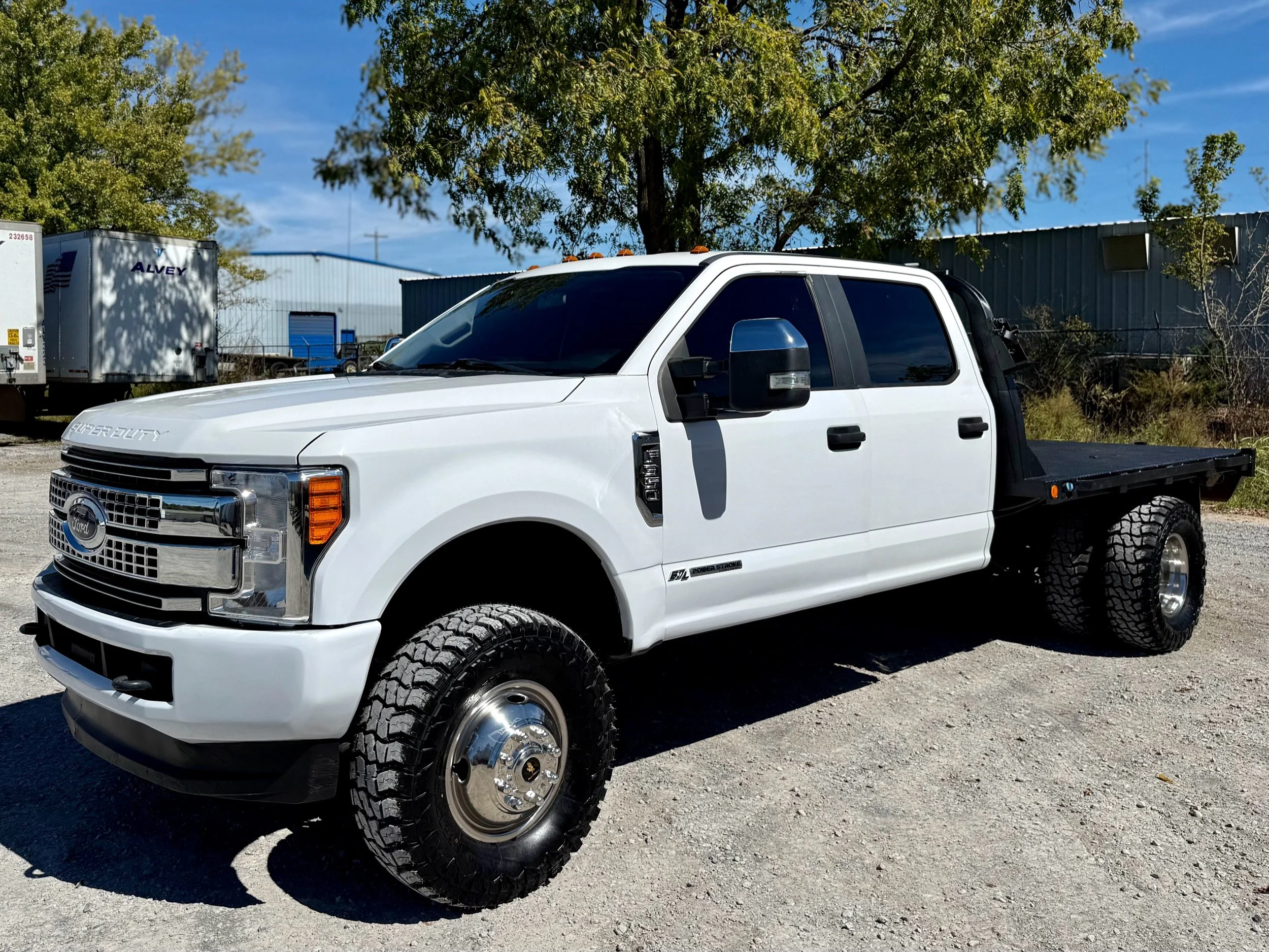 2019 Ford F-350 Super Duty Chassis Cab XL - Photo 2