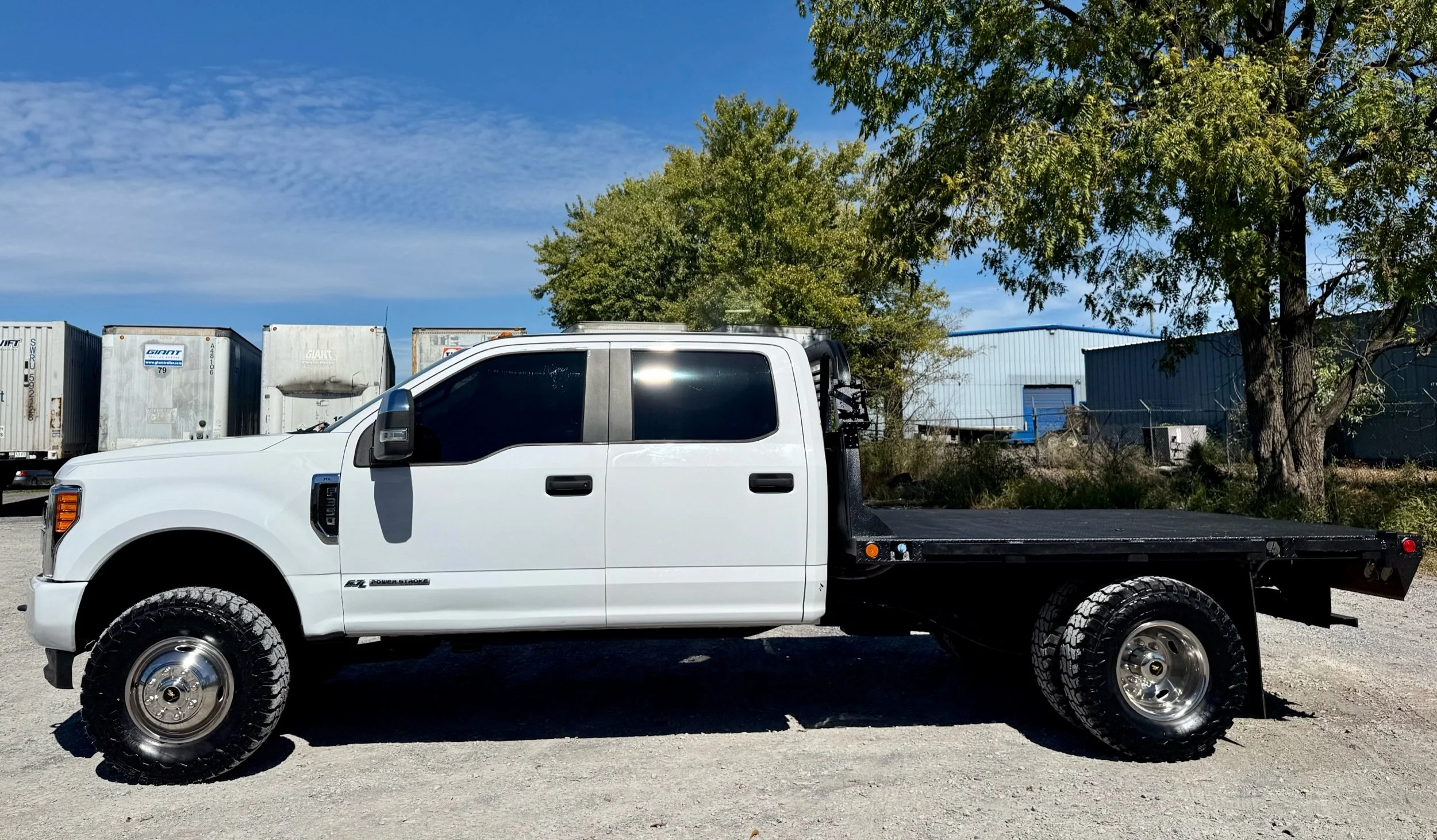 2019 Ford F-350 Super Duty Chassis Cab XL - Photo 3