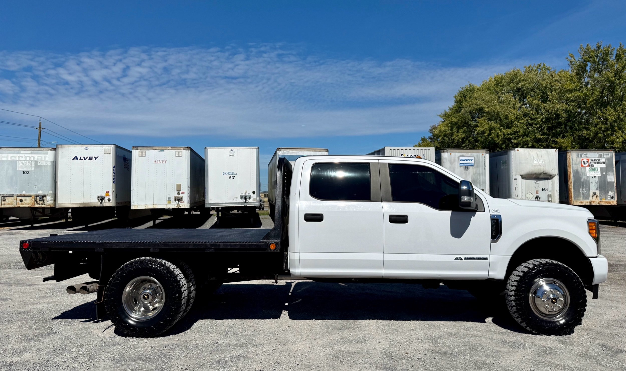 2019 Ford F-350 Super Duty Chassis Cab XL - Photo 9