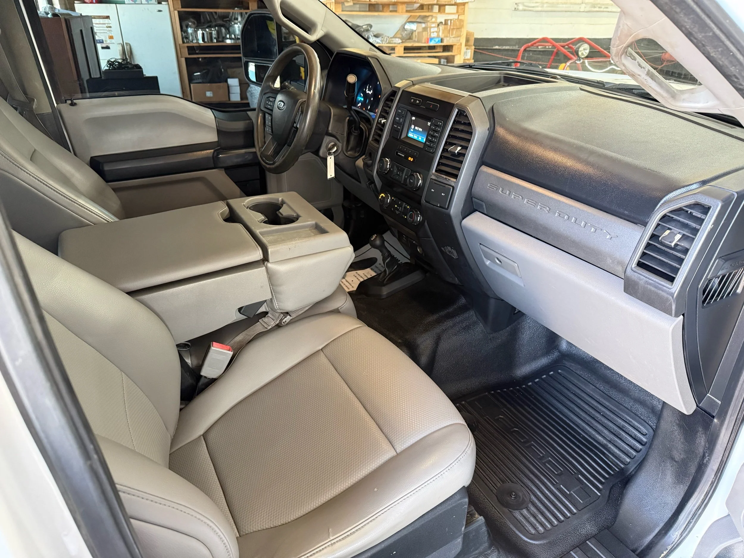 2019 Ford F-350 Super Duty Chassis Cab XL - Photo 14