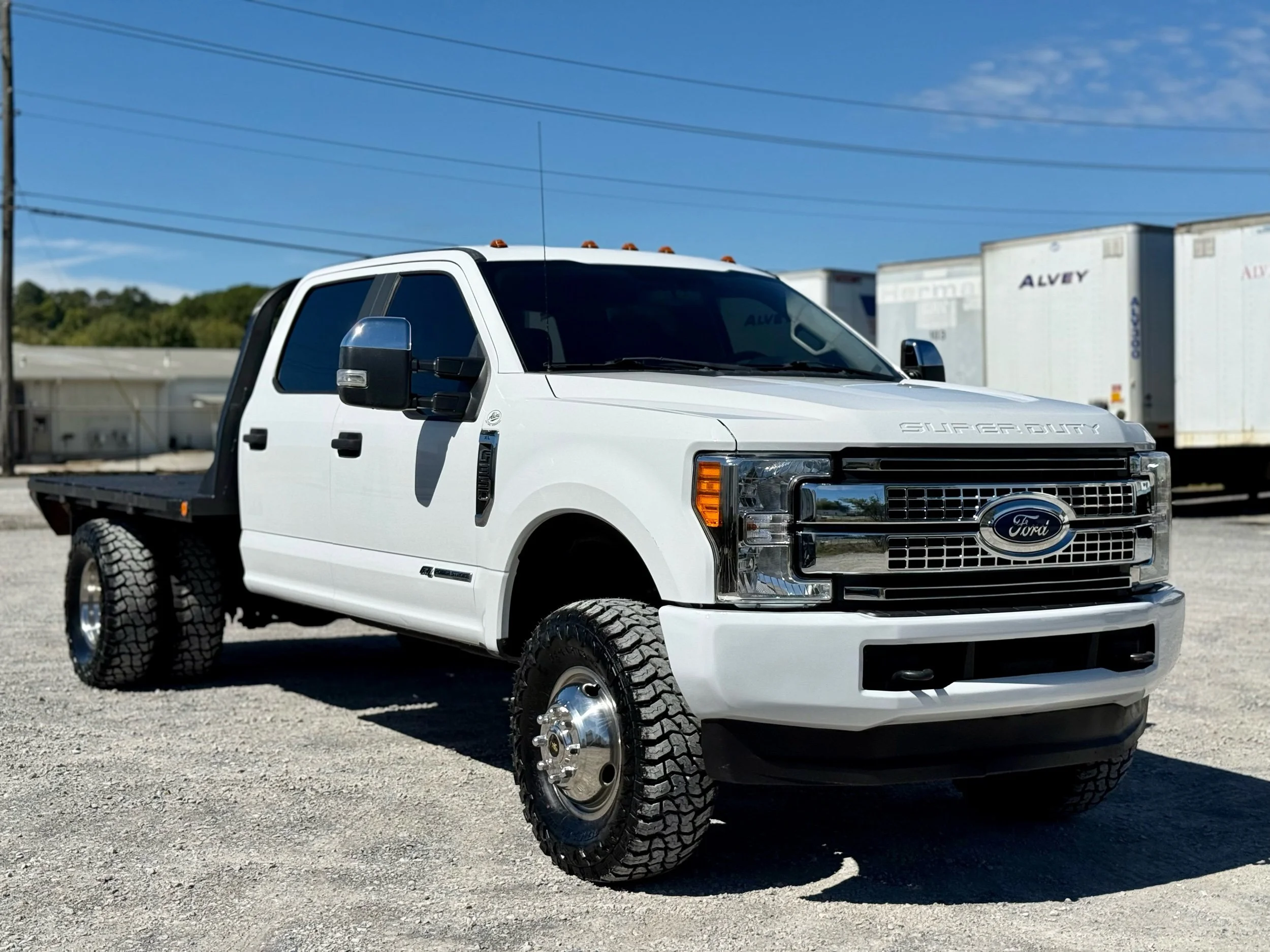 2019 Ford F-350 Super Duty Chassis Cab XL - Photo 11