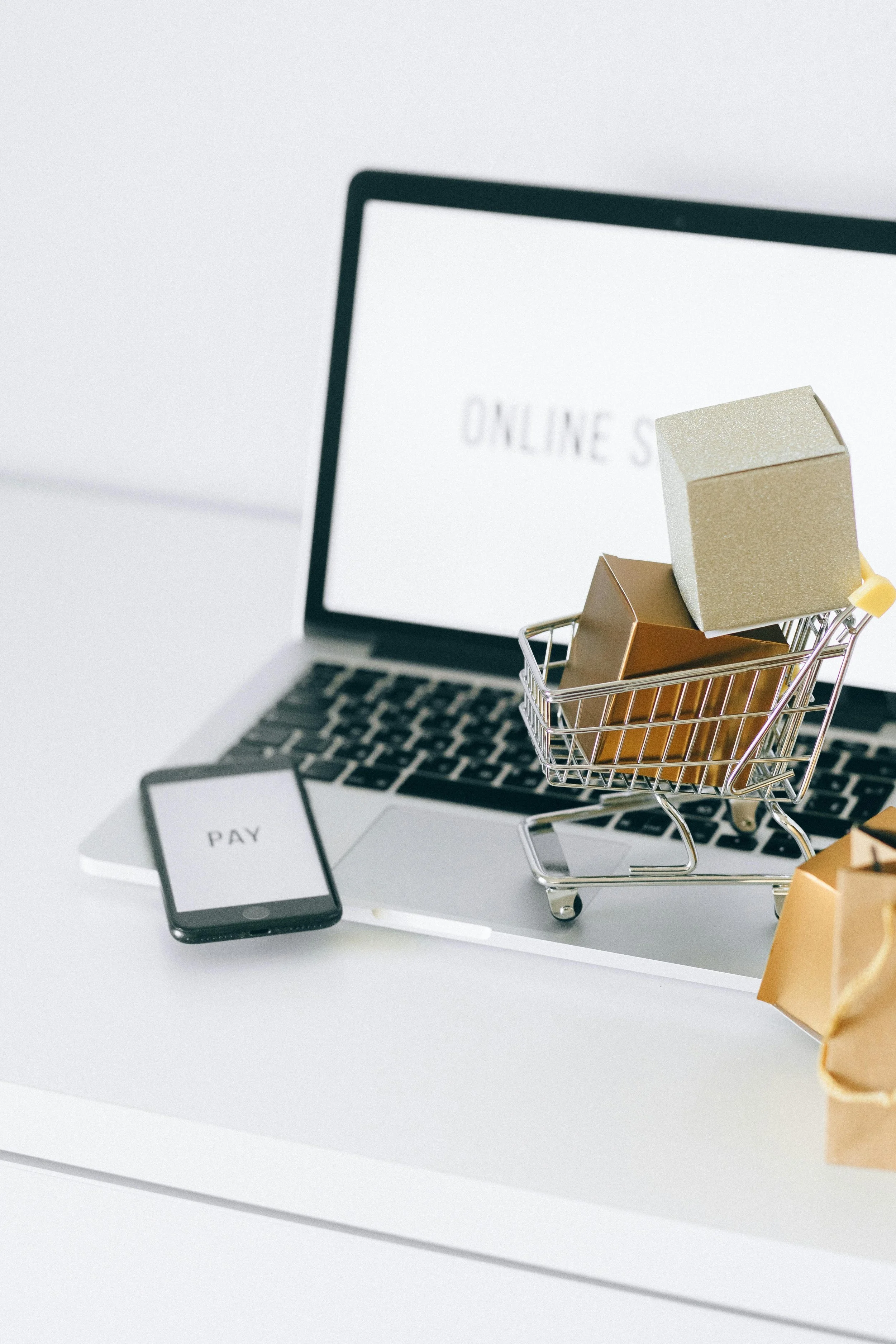 Squarespace vs. Shopify: Which Is the Best Choice for Store Owners?