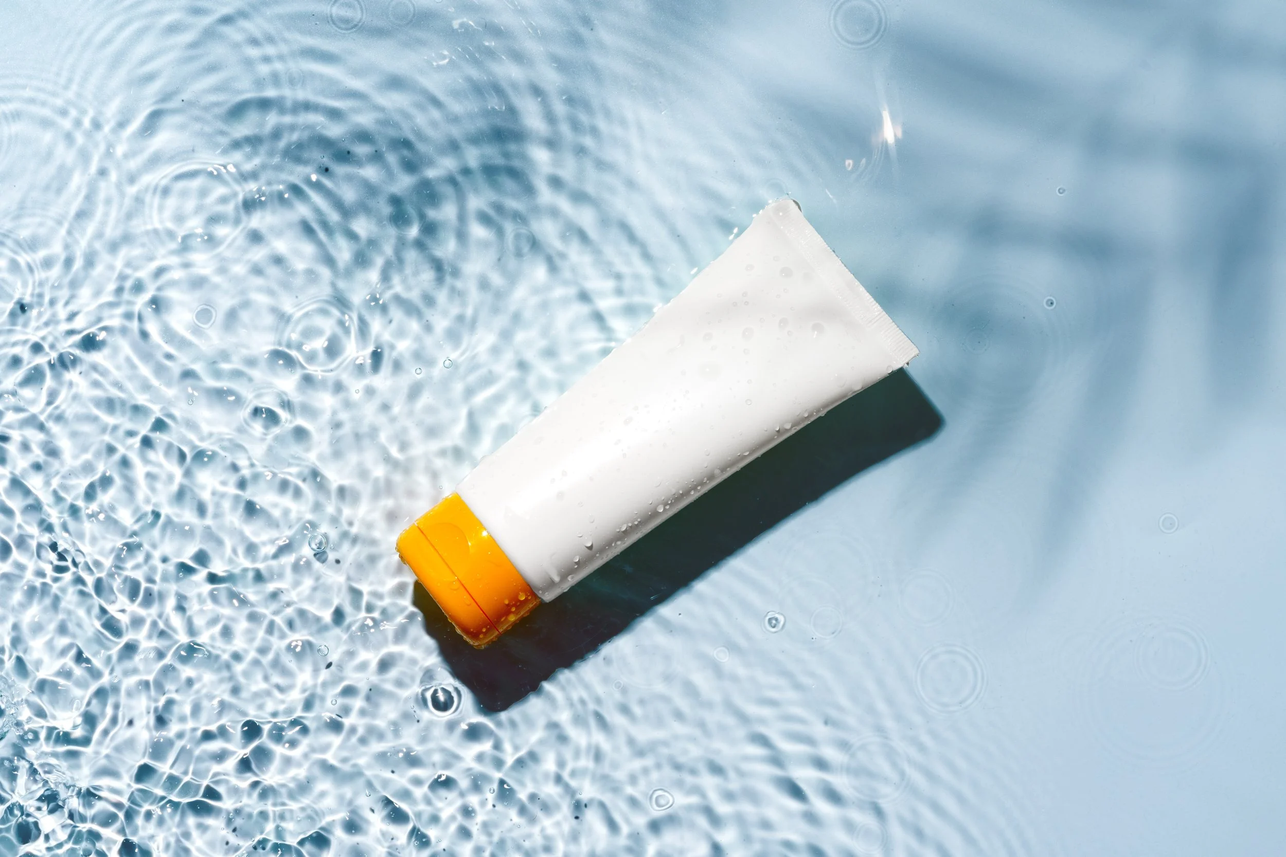 skincare-product-tube-floating-in-refreshing-clear-2026-03-24-11-43-14-utc.jpg