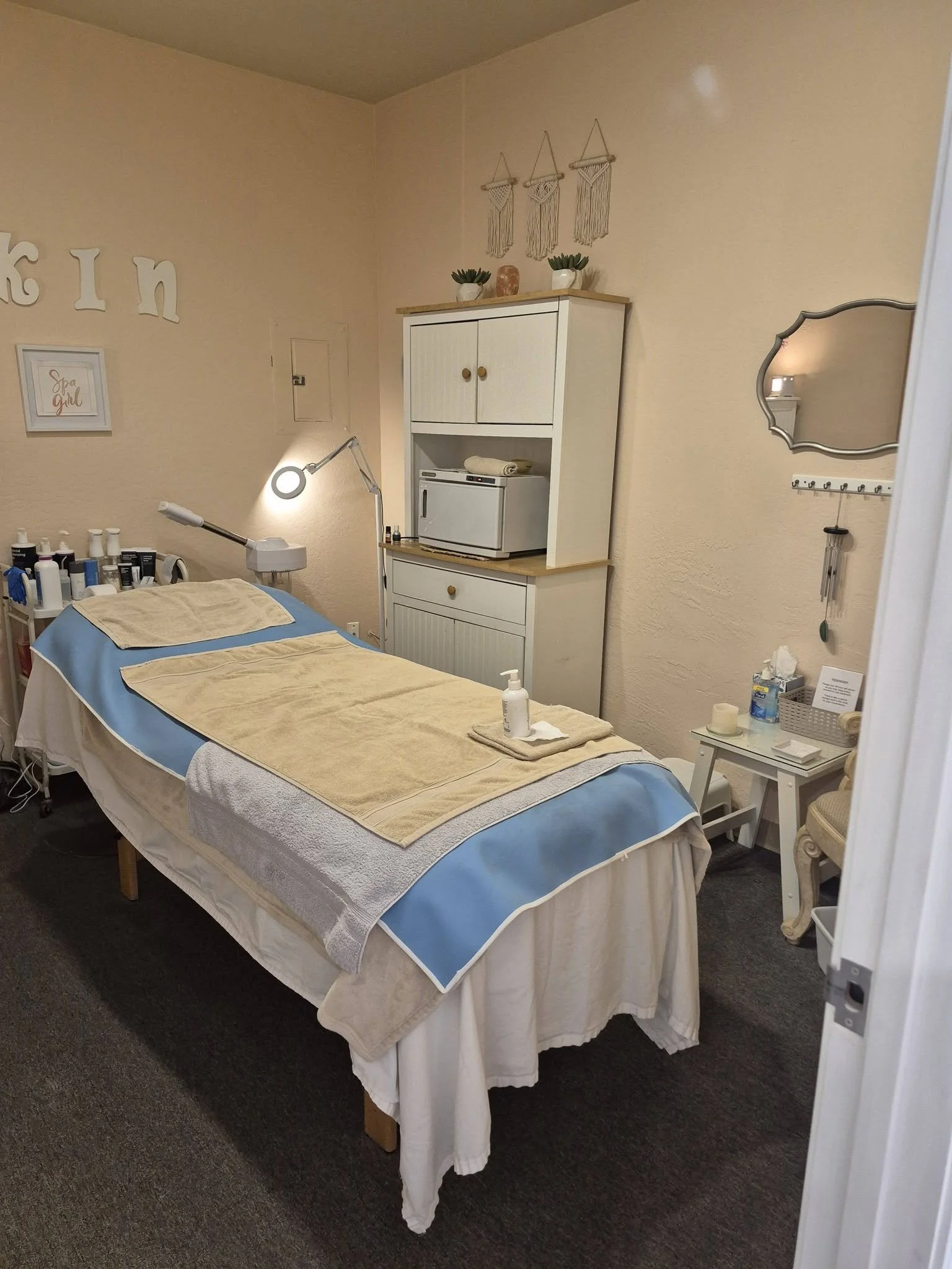 Intimate waxing services in Apache Junction, AZ.