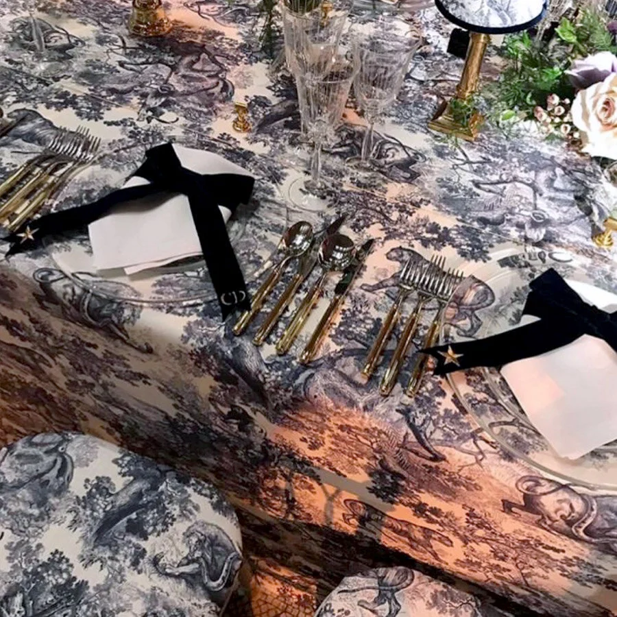 Custom_tablecloth.jpg