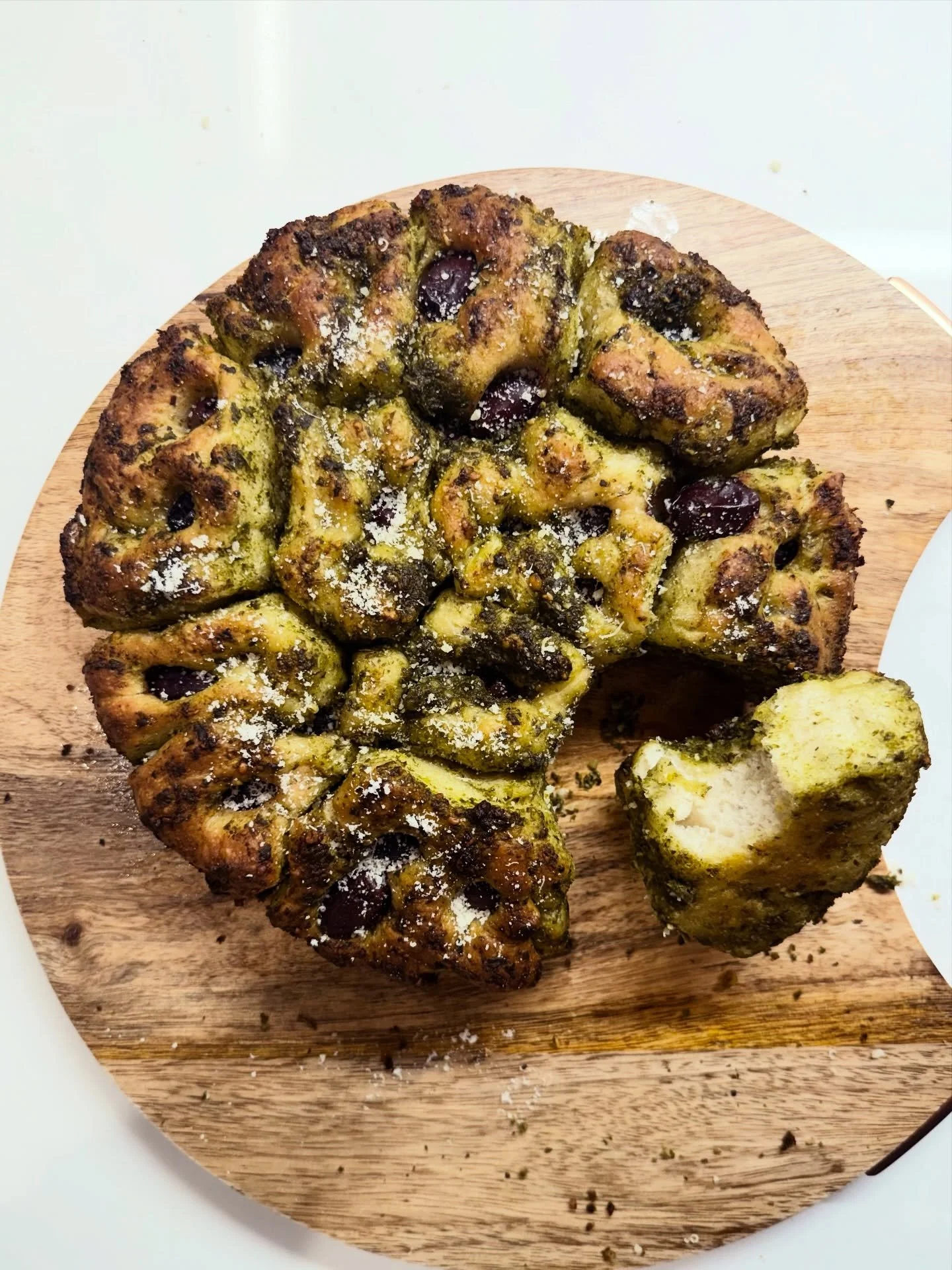 🍀 There&rsquo;s still time: iron out your green shirt for tomorrow, and pick from these barely-green bakes to surprise your friends, family or coworkers. What are we making for St. Paddy&rsquo;s?! Recipes in reels!