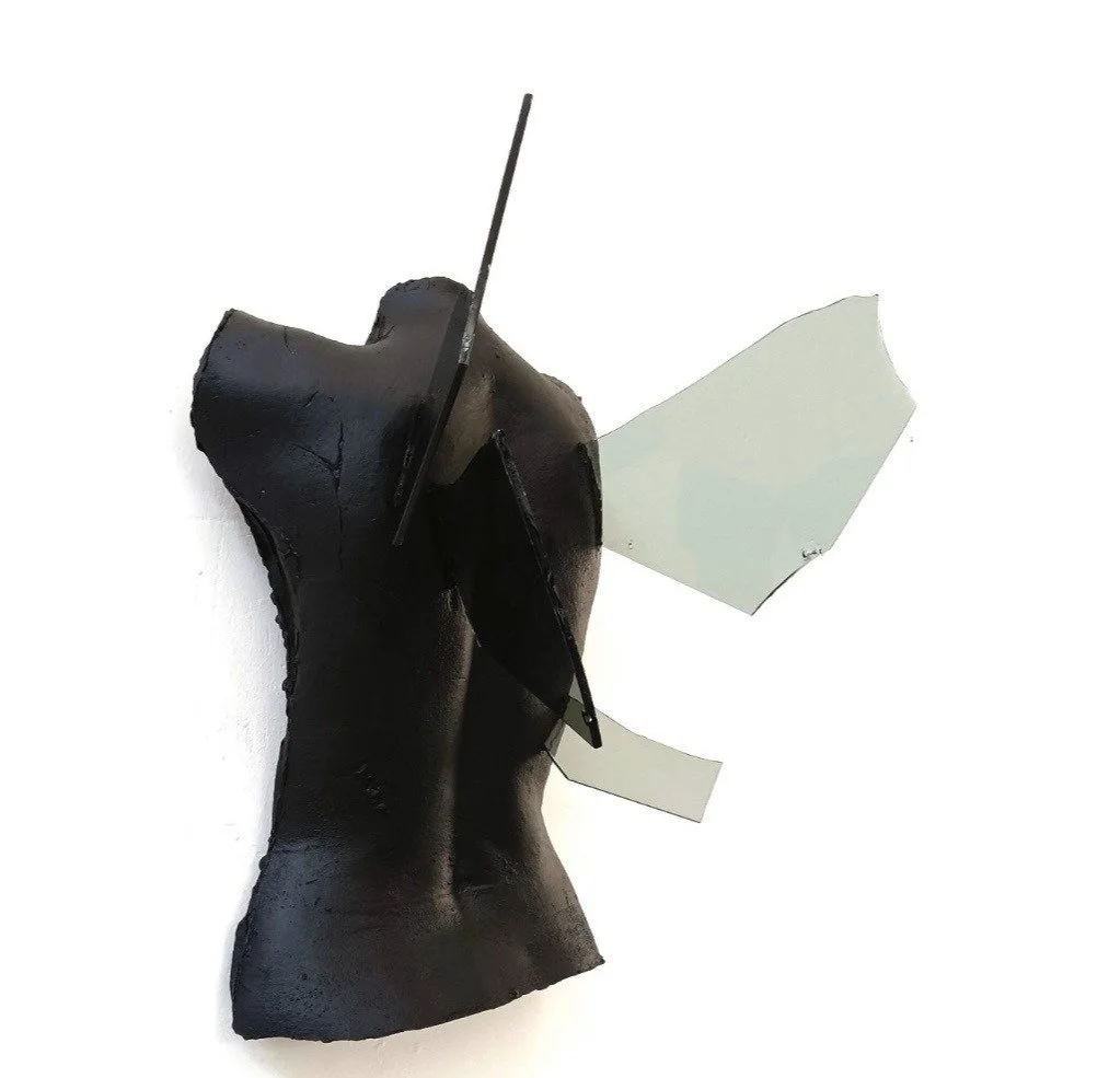 ali, acrilico su cemento e vetro, 60x50x50, 2021.jfif