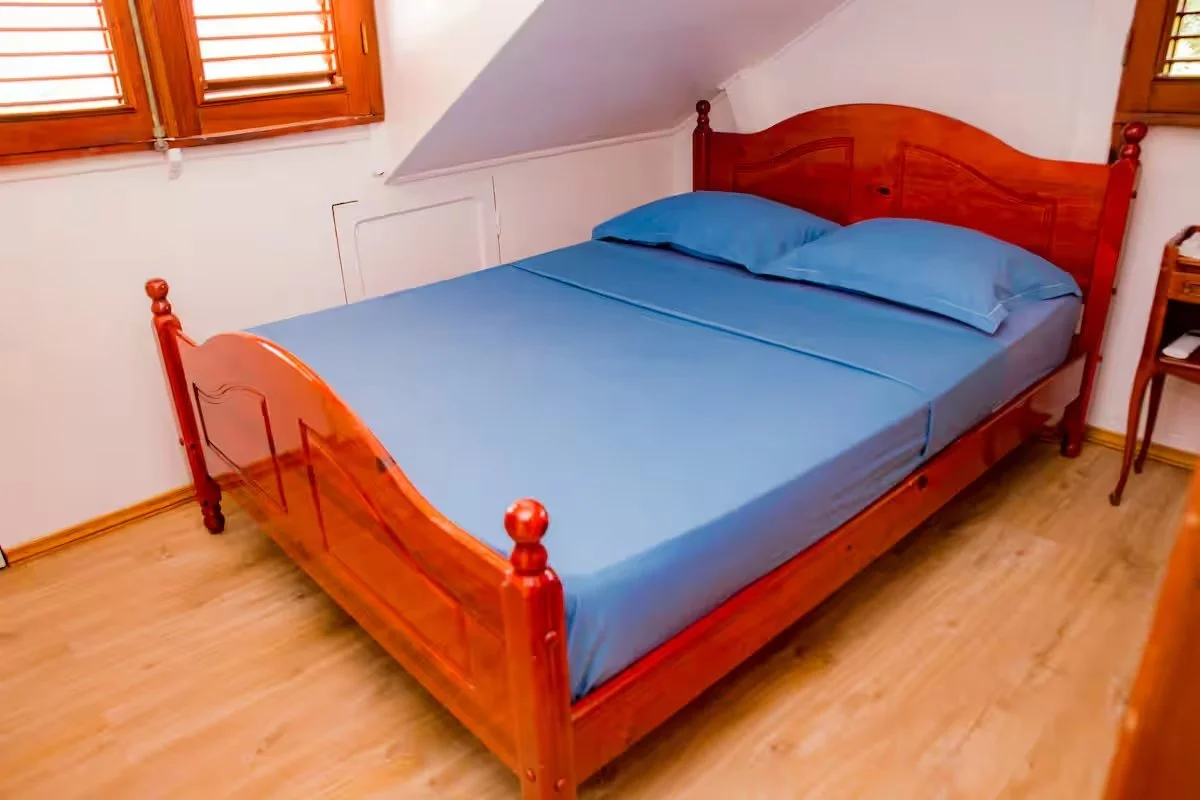 Chambre lit double Villa les Gallières