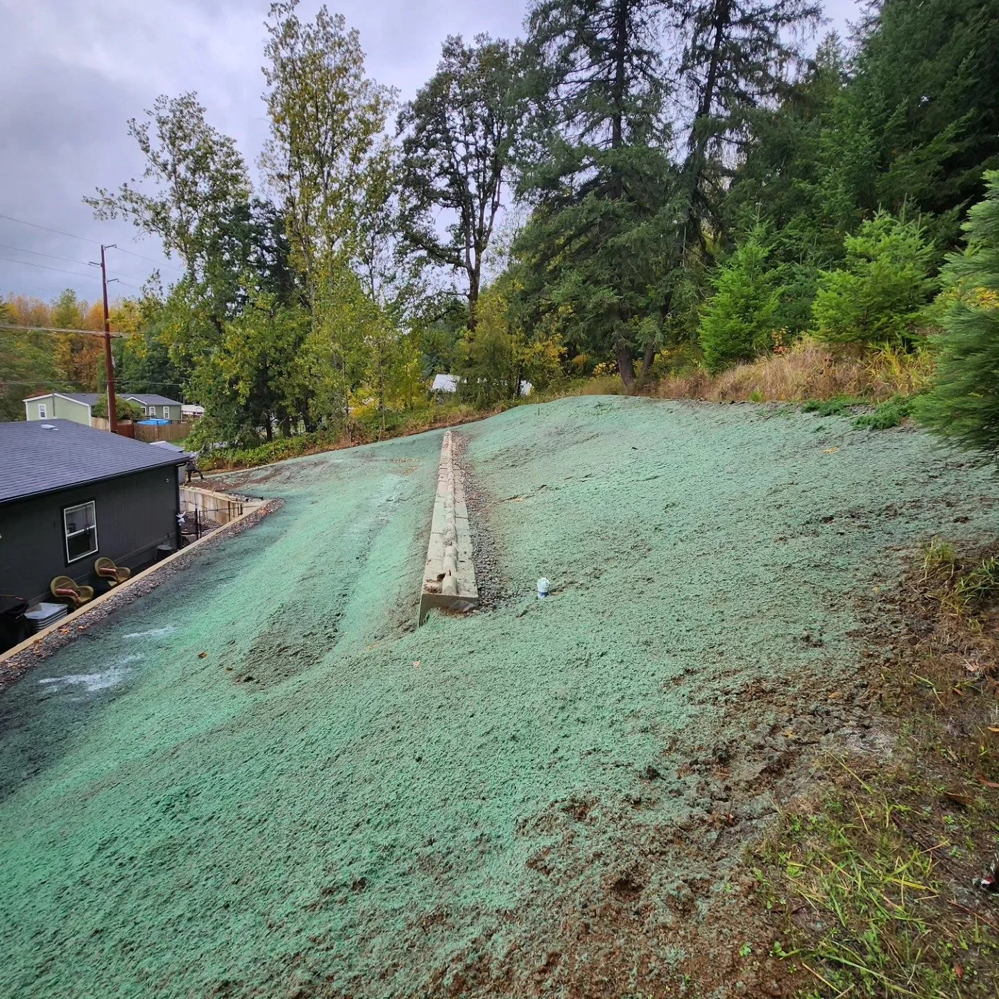 Retaining Walls in Southwest Washington: When Does Your Property Need One?