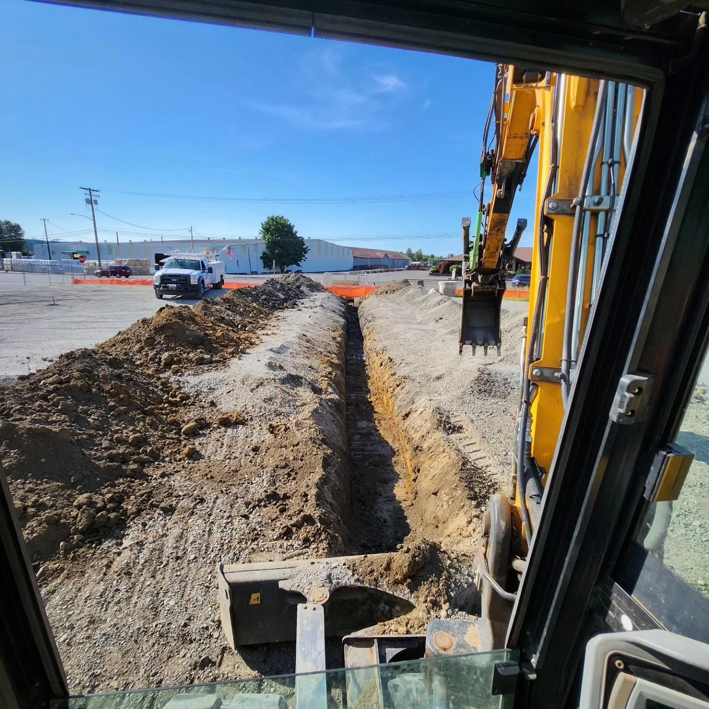 Underground utility excavation & installation, steelwrist, excavator, water, sewer, storm drain, waste water, fire service main