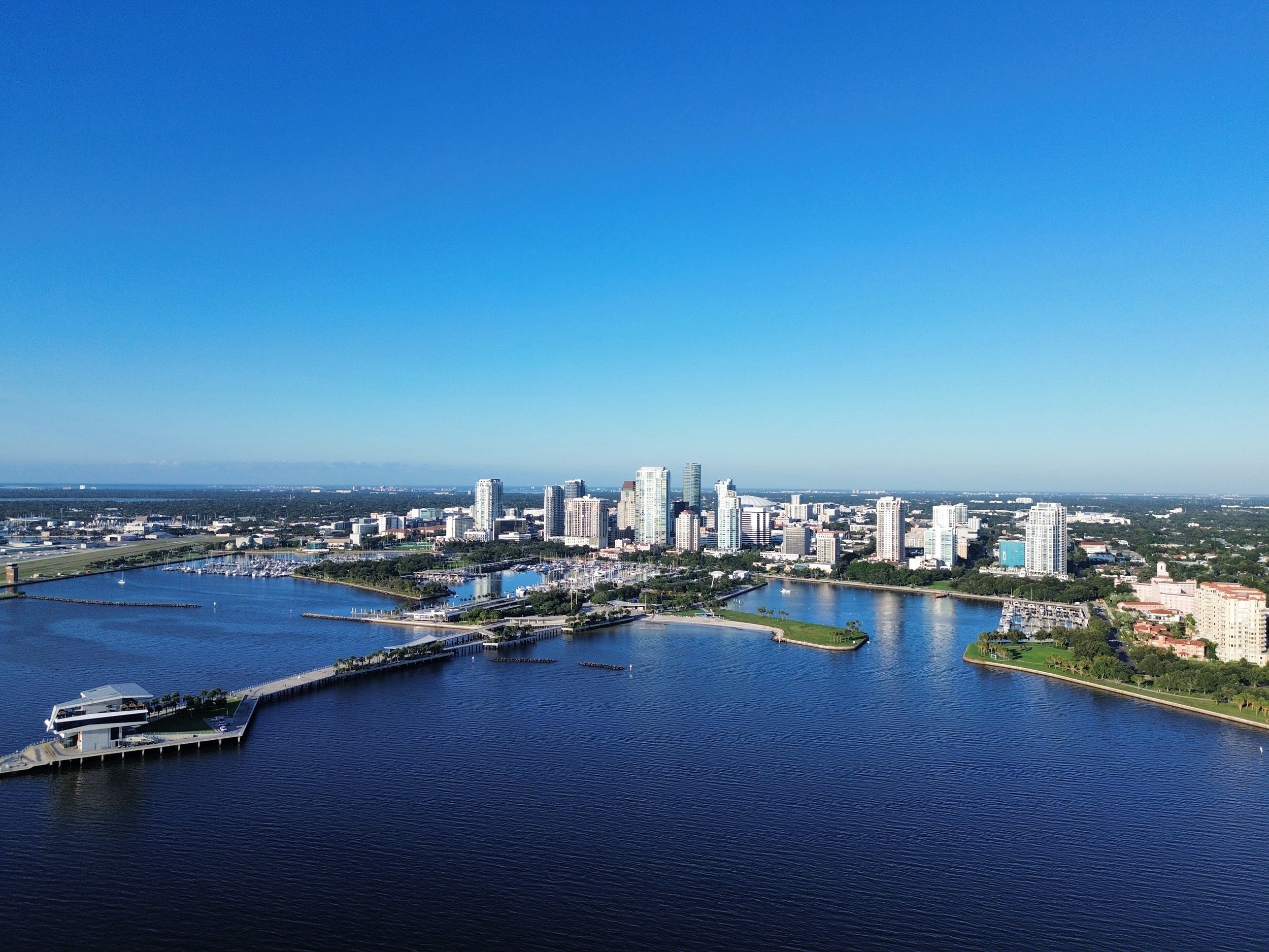 Aerial photograph of St Petersburg Fl. Showing the service area of Homeworks Design Build Inspect. They conduct Home Inspections, Wind Mitigations, and 4-Point inspections in St Petersburg FL.