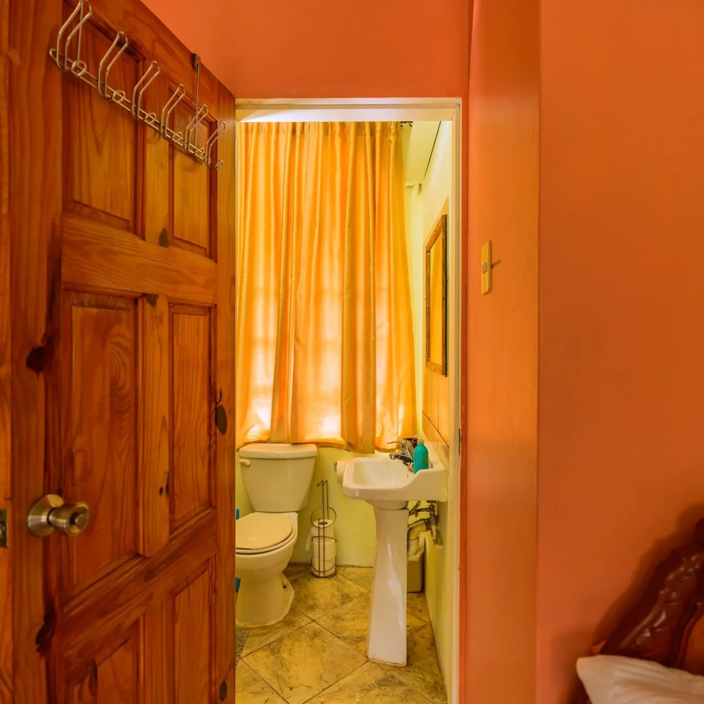 Bathroom2.jpg