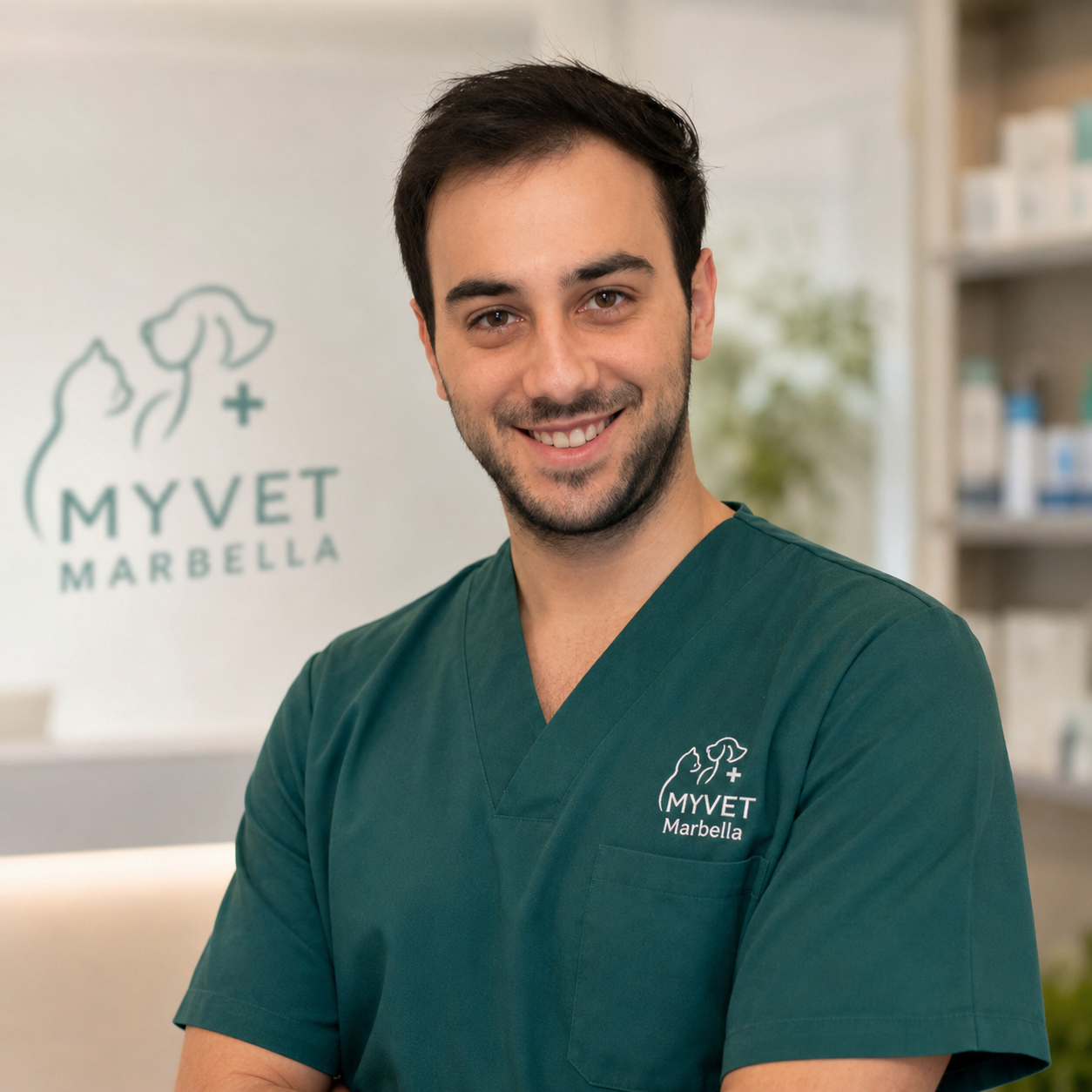 Portrait of Alberto Fernández, veterinary surgeon and co-founder of MYVET Marbella